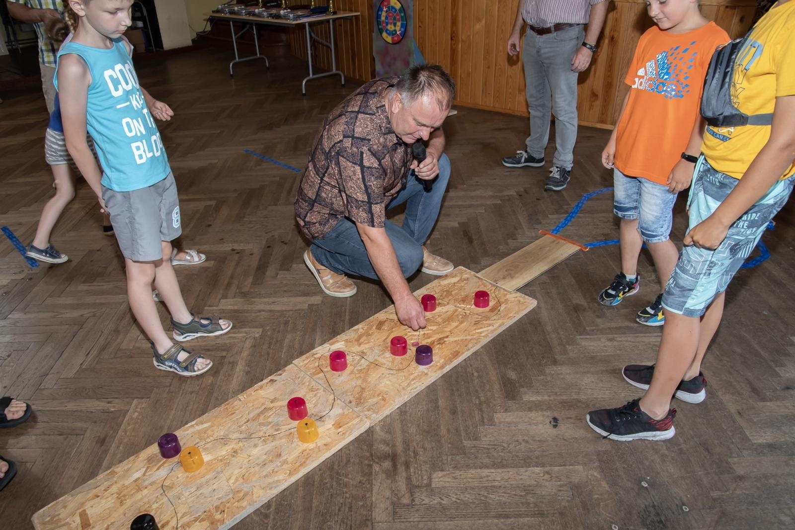 Zdjęcie w galerii na portalu naszraciborz.pl: III Mistrzostwa Gry w Kapsle Kapslomania w Krzanowicach wiadomości z regionu