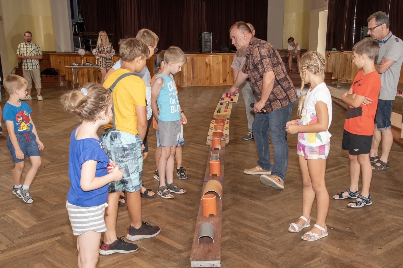 Zdjęcie w galerii na portalu naszraciborz.pl: III Mistrzostwa Gry w Kapsle Kapslomania w Krzanowicach wiadomości z regionu