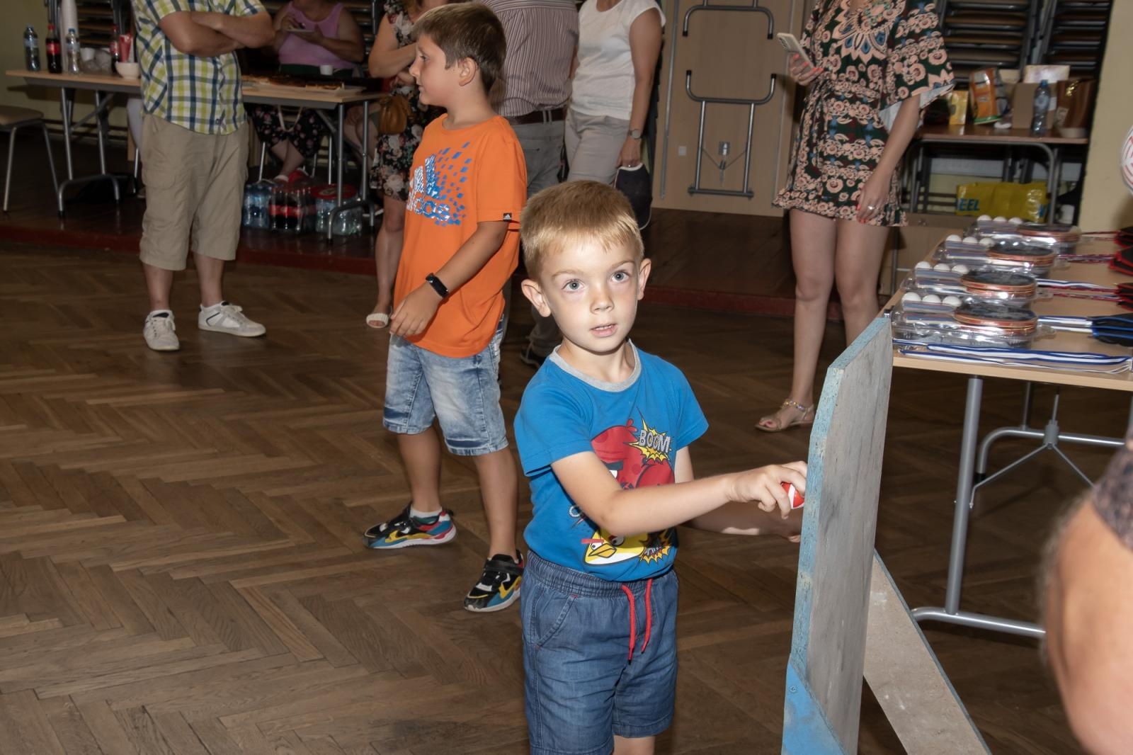 Zdjęcie w galerii na portalu naszraciborz.pl: III Mistrzostwa Gry w Kapsle Kapslomania w Krzanowicach wiadomości z regionu