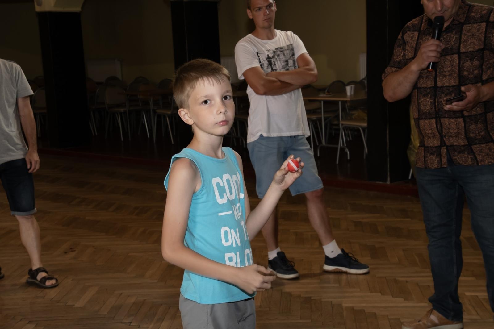 Zdjęcie w galerii na portalu naszraciborz.pl: III Mistrzostwa Gry w Kapsle Kapslomania w Krzanowicach wiadomości z regionu