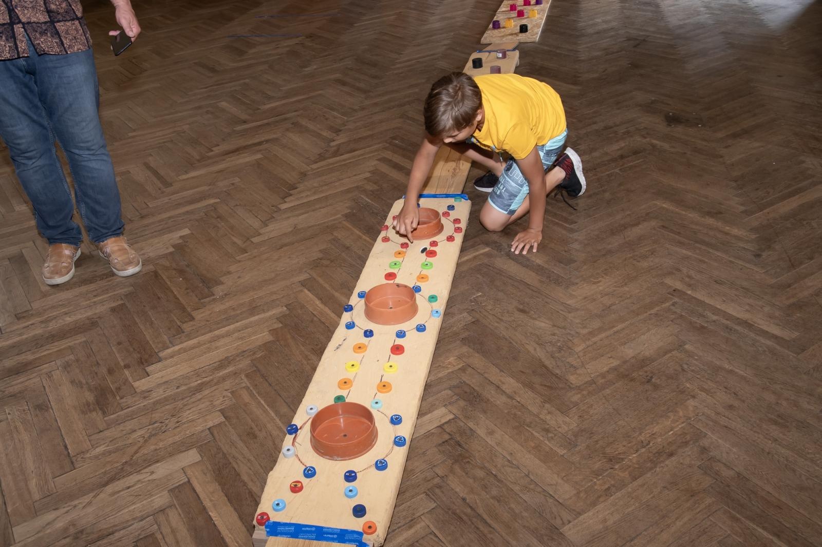 Zdjęcie w galerii na portalu naszraciborz.pl: III Mistrzostwa Gry w Kapsle Kapslomania w Krzanowicach wiadomości z regionu