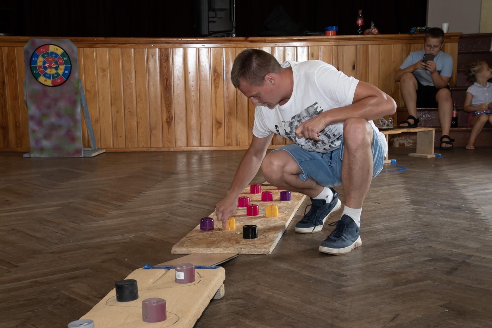 Zdjęcie w galerii na portalu naszraciborz.pl: III Mistrzostwa Gry w Kapsle Kapslomania w Krzanowicach wiadomości z regionu