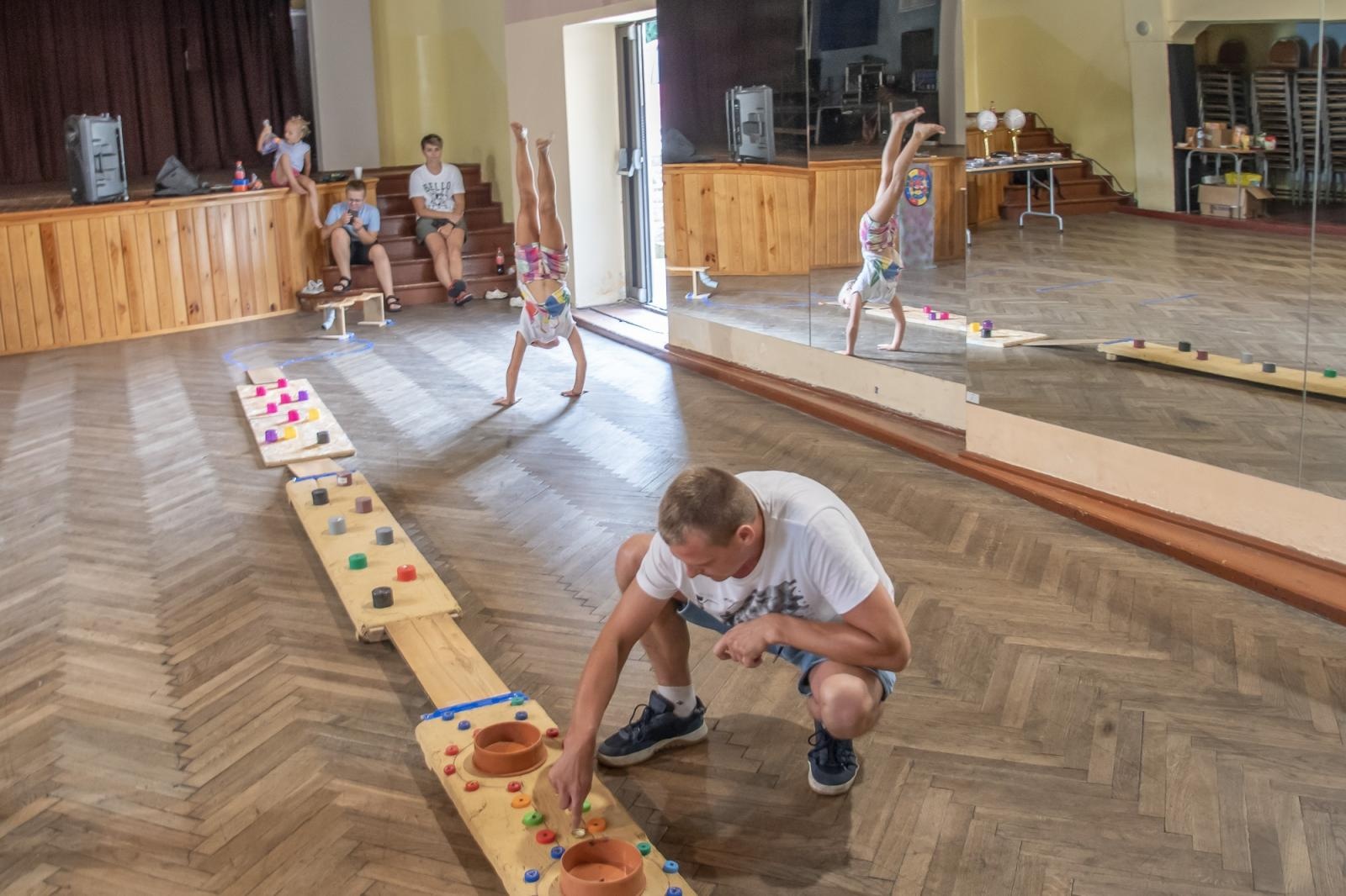Zdjęcie w galerii na portalu naszraciborz.pl: III Mistrzostwa Gry w Kapsle Kapslomania w Krzanowicach wiadomości z regionu