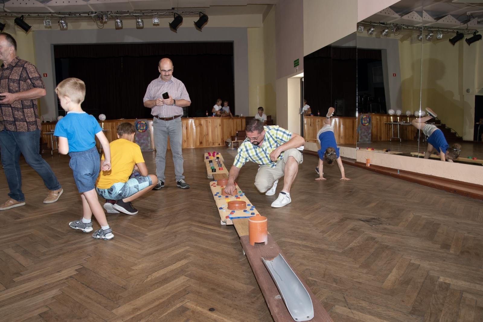 Zdjęcie w galerii na portalu naszraciborz.pl: III Mistrzostwa Gry w Kapsle Kapslomania w Krzanowicach wiadomości z regionu