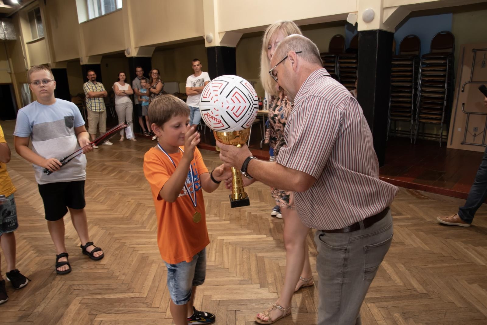 Zdjęcie w galerii na portalu naszraciborz.pl: III Mistrzostwa Gry w Kapsle Kapslomania w Krzanowicach wiadomości z regionu