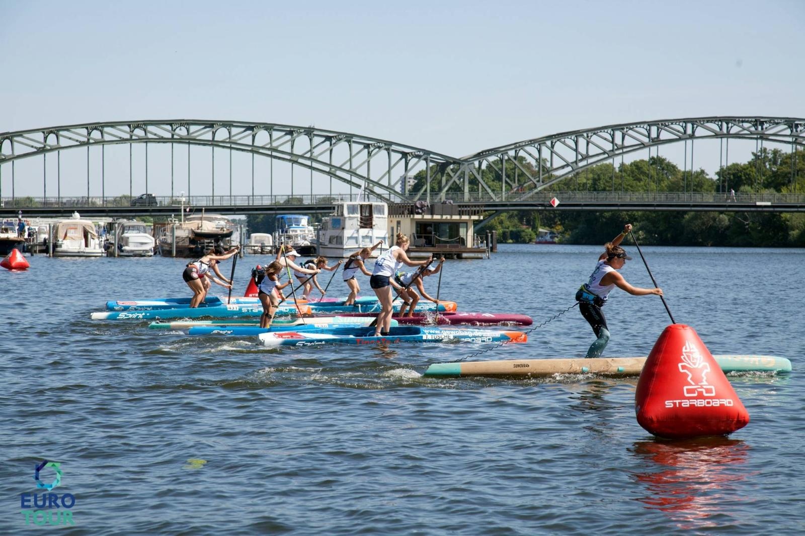 Zdjęcie w galerii na portalu naszraciborz.pl: Raciborskie wodniaczki na EuroTourSup wiadomości z regionu