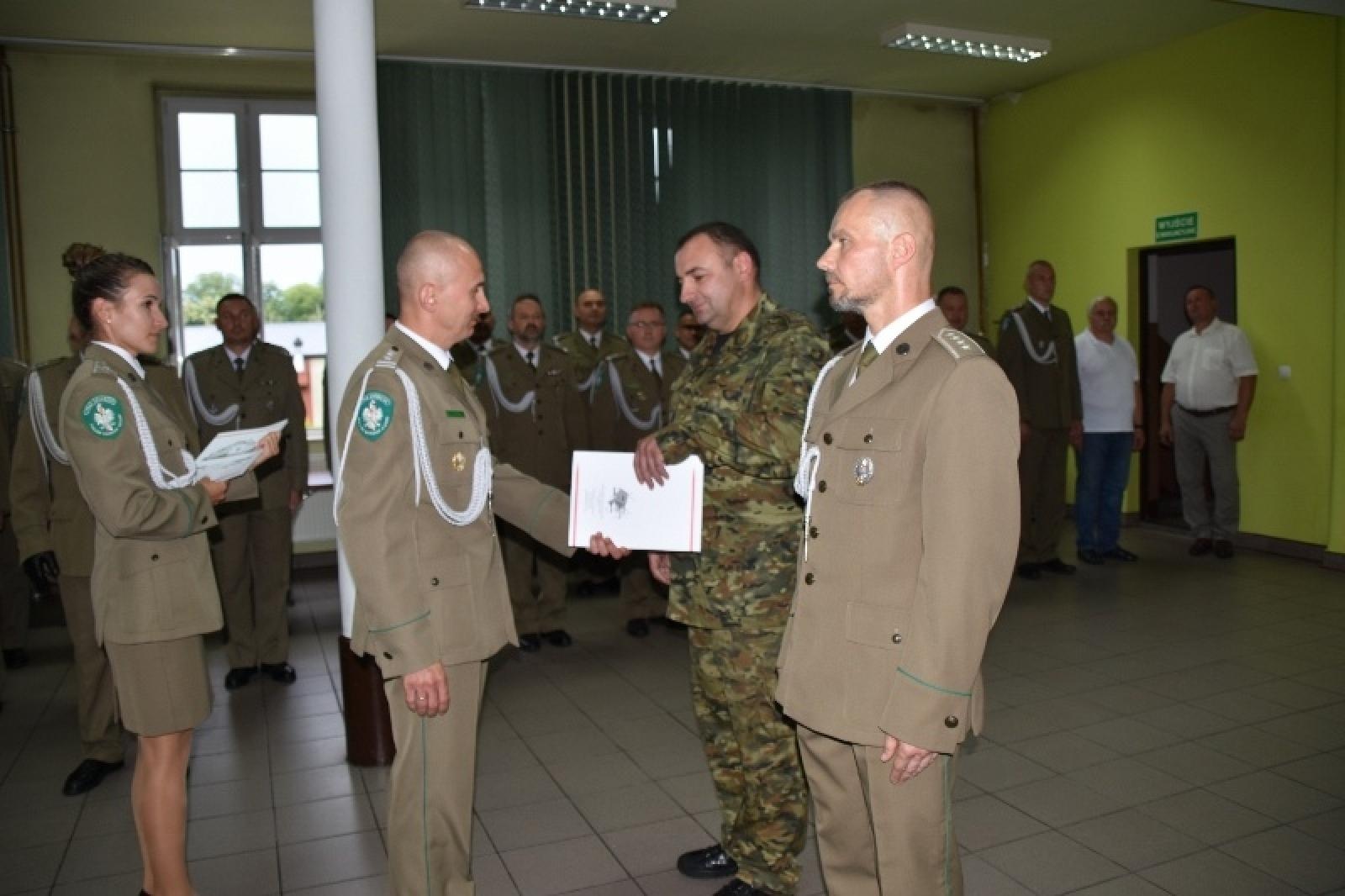 Zdjęcie w galerii na portalu naszraciborz.pl: Uroczysta zbiórka w Śląskim Oddziale Straży Granicznej wiadomości z regionu