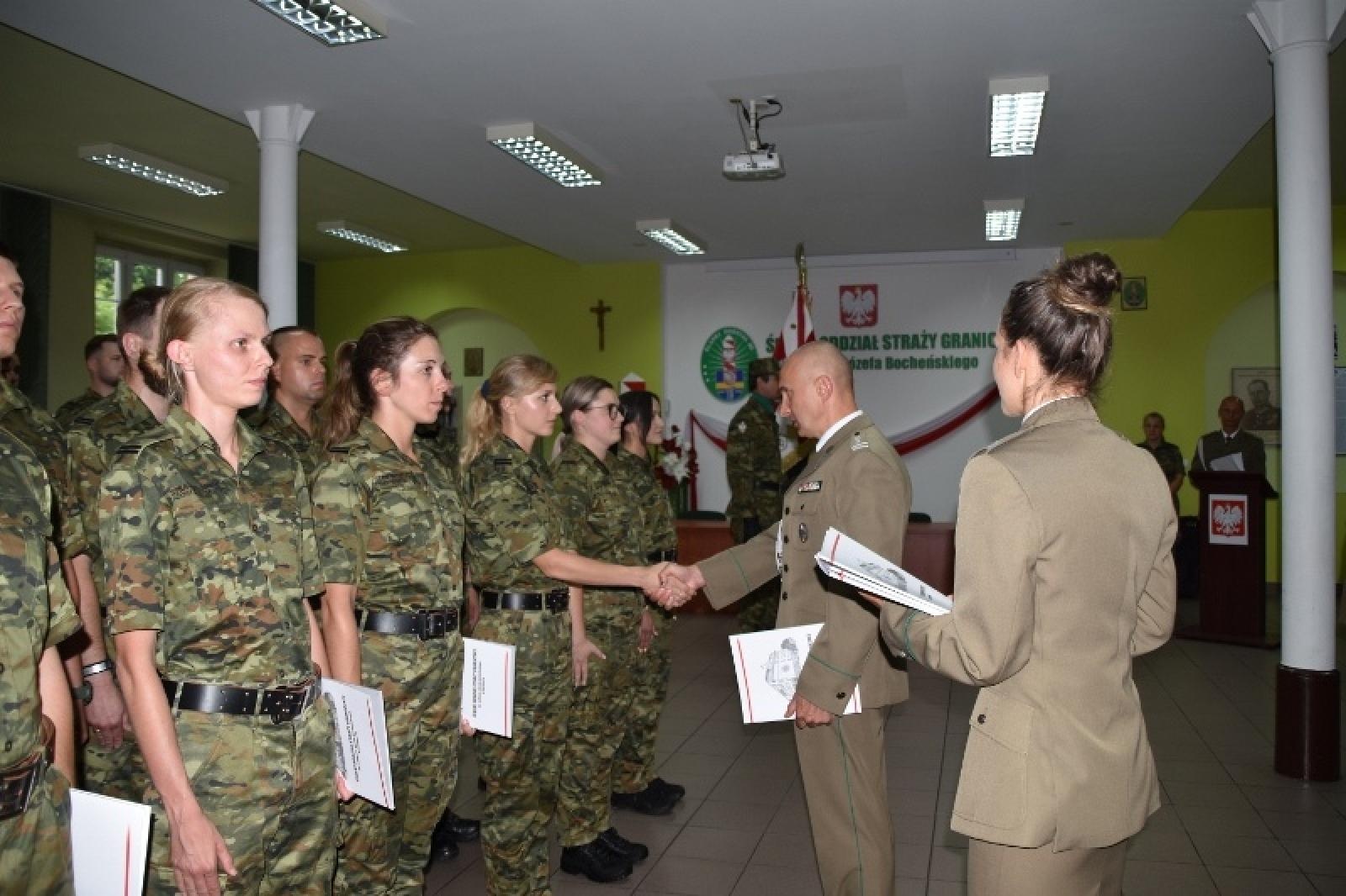 Zdjęcie w galerii na portalu naszraciborz.pl: Uroczysta zbiórka w Śląskim Oddziale Straży Granicznej wiadomości z regionu