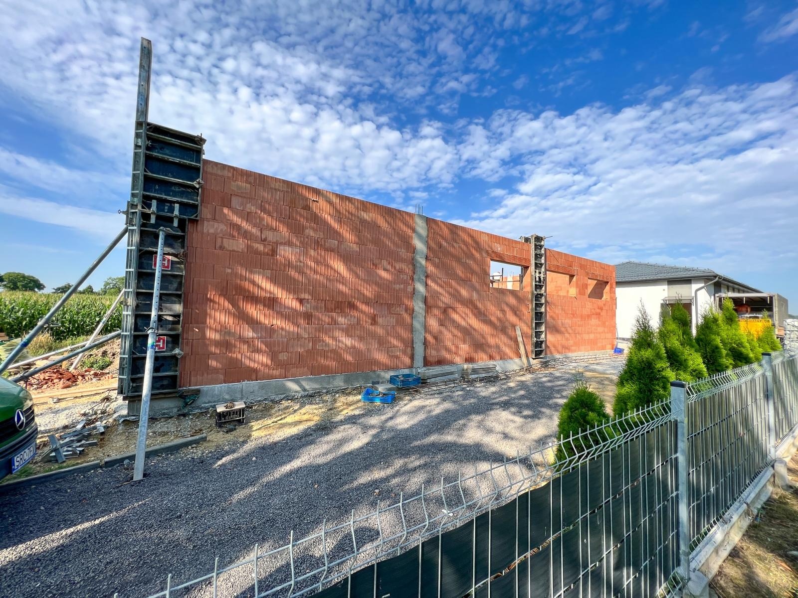 Zdjęcie w galerii na portalu naszraciborz.pl: Trwa budowa krematorium w Raciborzu [FOTO] wiadomości z regionu