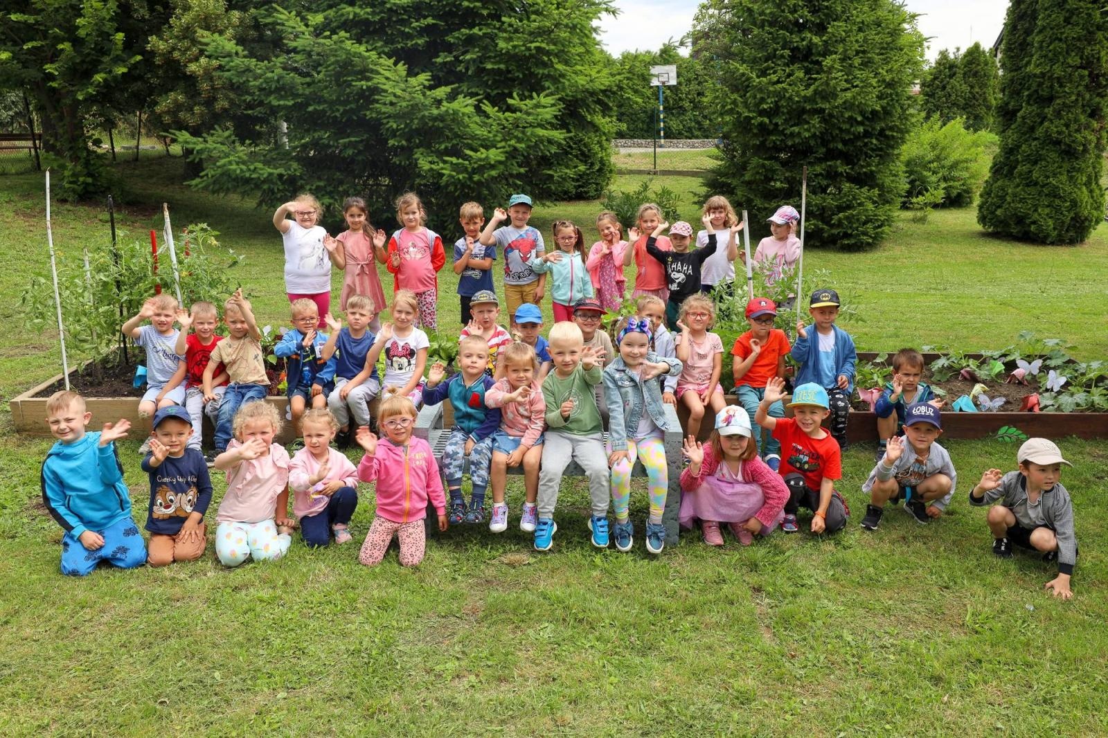 Zdjęcie w galerii na portalu naszraciborz.pl: Obfite zbiory warzyw i owoców w Przedszkolu nr 16 i ZSP nr 4 wiadomości z regionu