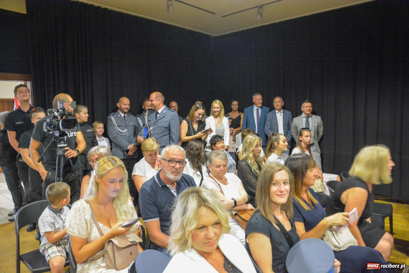 Zdjęcie w galerii na portalu naszraciborz.pl: Szeryf i jego współpracownicy. Raciborska policja świętuje [FOTO i WIDEO] wiadomości z regionu