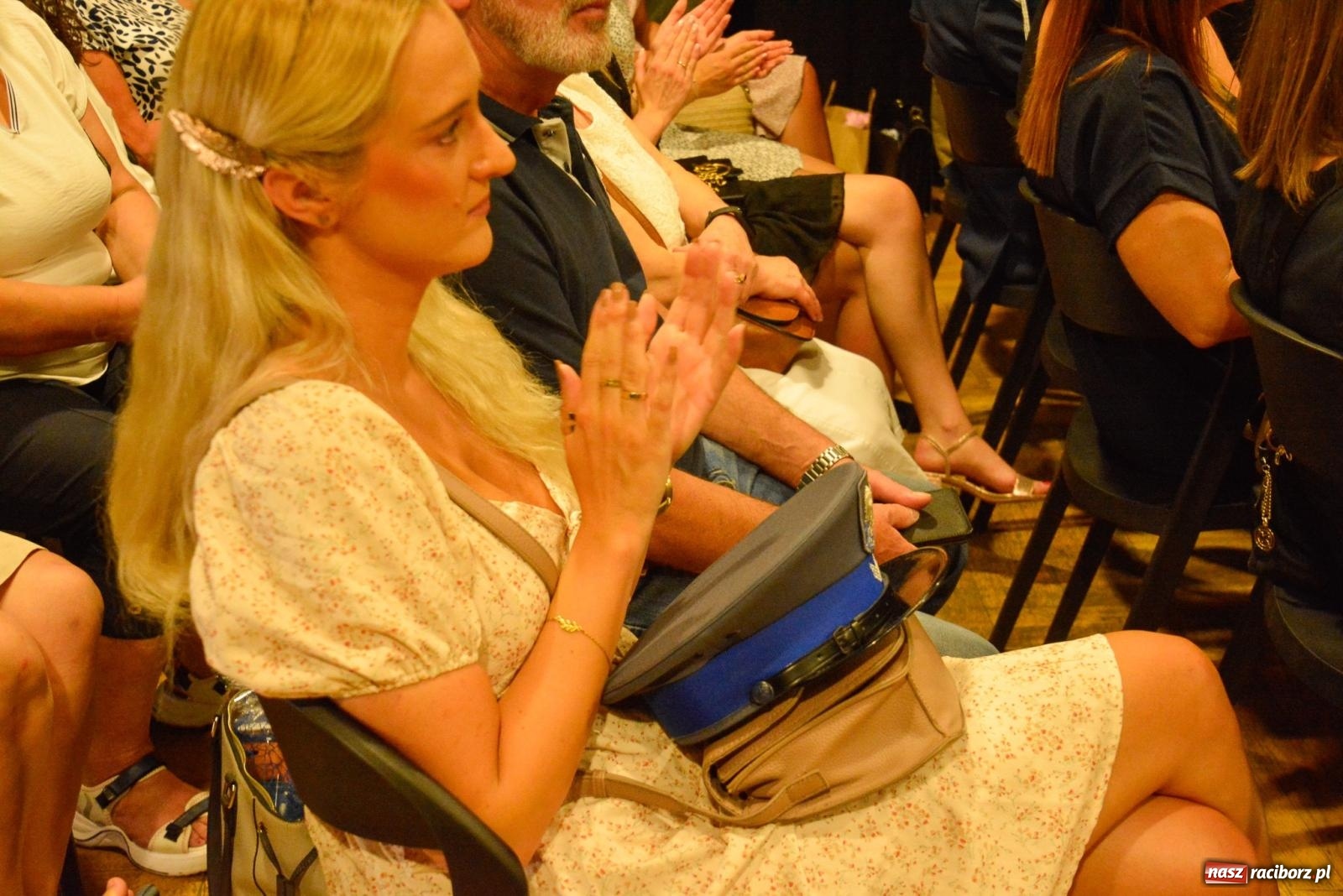 Zdjęcie w galerii na portalu naszraciborz.pl: Szeryf i jego współpracownicy. Raciborska policja świętuje [FOTO i WIDEO] wiadomości z regionu