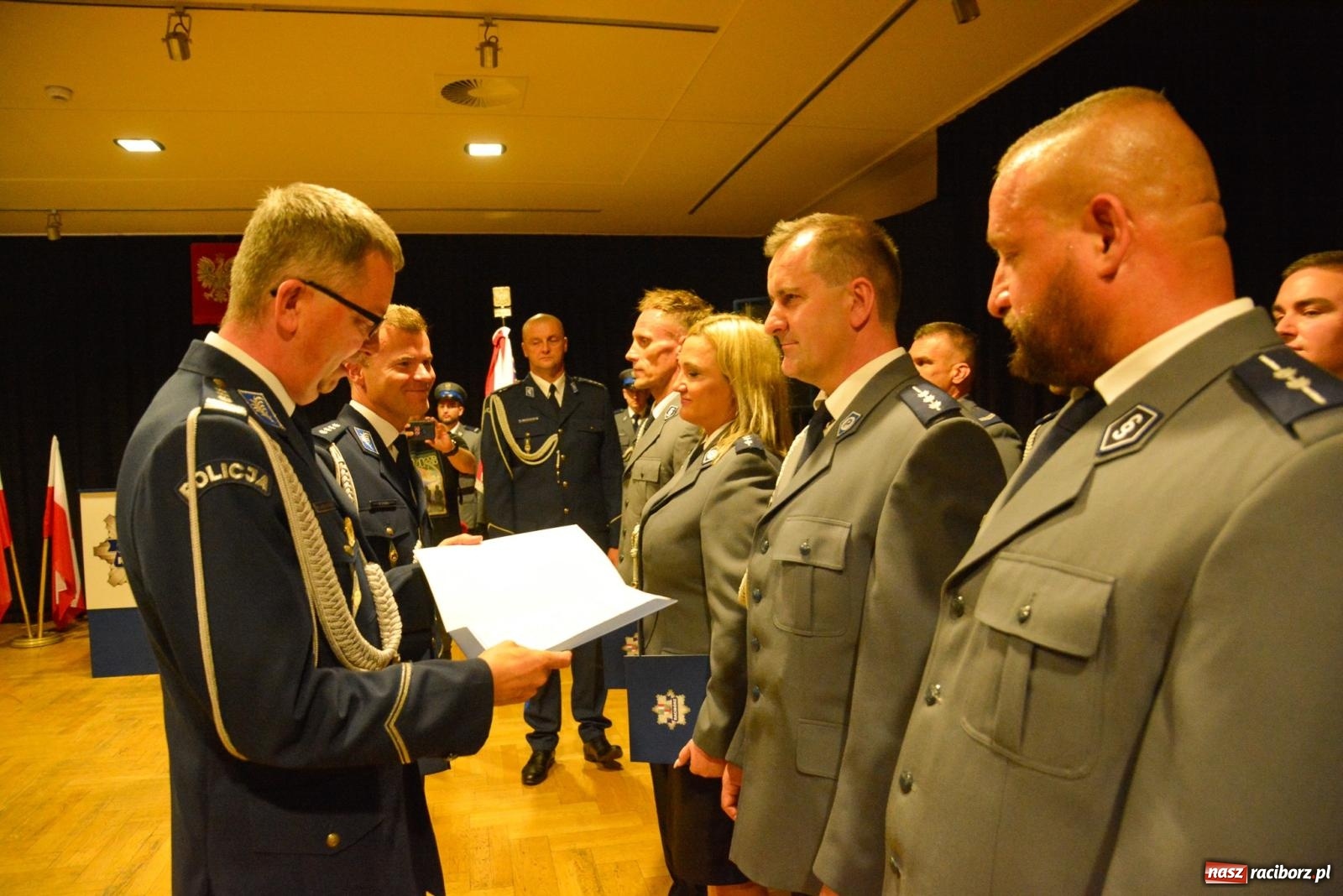 Zdjęcie w galerii na portalu naszraciborz.pl: Szeryf i jego współpracownicy. Raciborska policja świętuje [FOTO i WIDEO] wiadomości z regionu