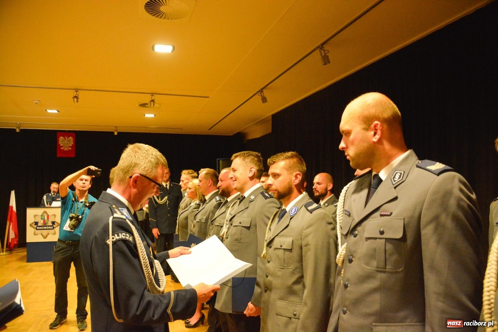 Zdjęcie w galerii na portalu naszraciborz.pl: Szeryf i jego współpracownicy. Raciborska policja świętuje [FOTO i WIDEO] wiadomości z regionu