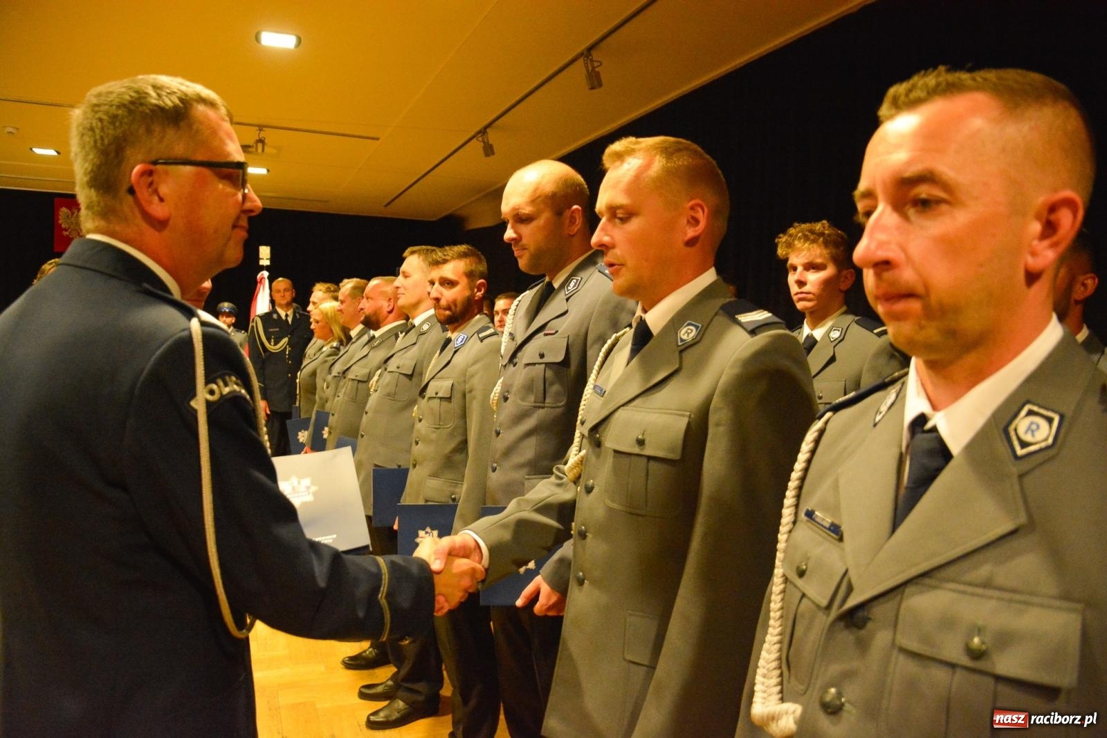 Zdjęcie w galerii na portalu naszraciborz.pl: Szeryf i jego współpracownicy. Raciborska policja świętuje [FOTO i WIDEO] wiadomości z regionu