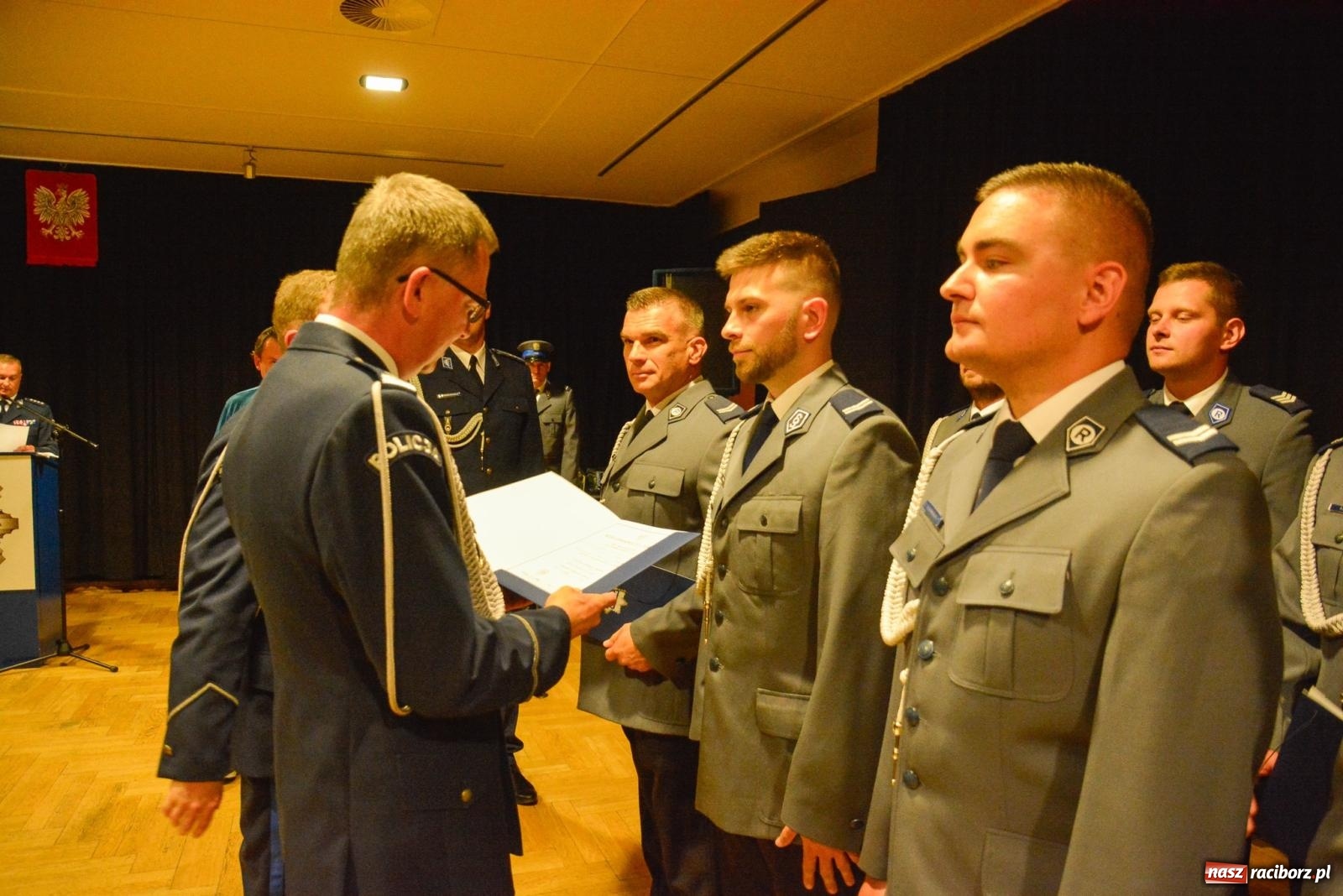 Zdjęcie w galerii na portalu naszraciborz.pl: Szeryf i jego współpracownicy. Raciborska policja świętuje [FOTO i WIDEO] wiadomości z regionu