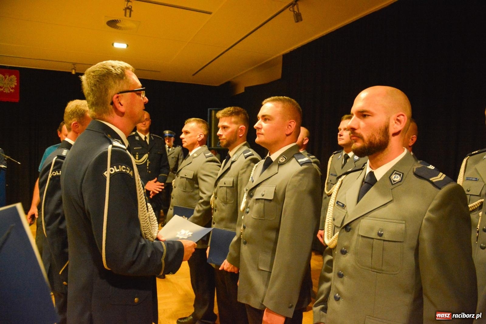 Zdjęcie w galerii na portalu naszraciborz.pl: Szeryf i jego współpracownicy. Raciborska policja świętuje [FOTO i WIDEO] wiadomości z regionu