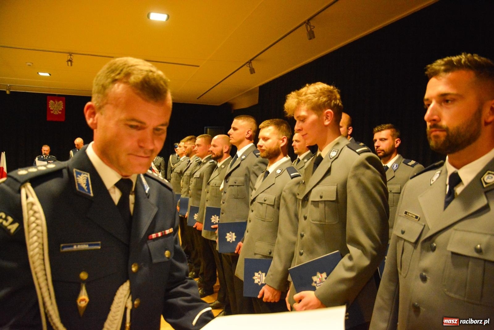 Zdjęcie w galerii na portalu naszraciborz.pl: Szeryf i jego współpracownicy. Raciborska policja świętuje [FOTO i WIDEO] wiadomości z regionu