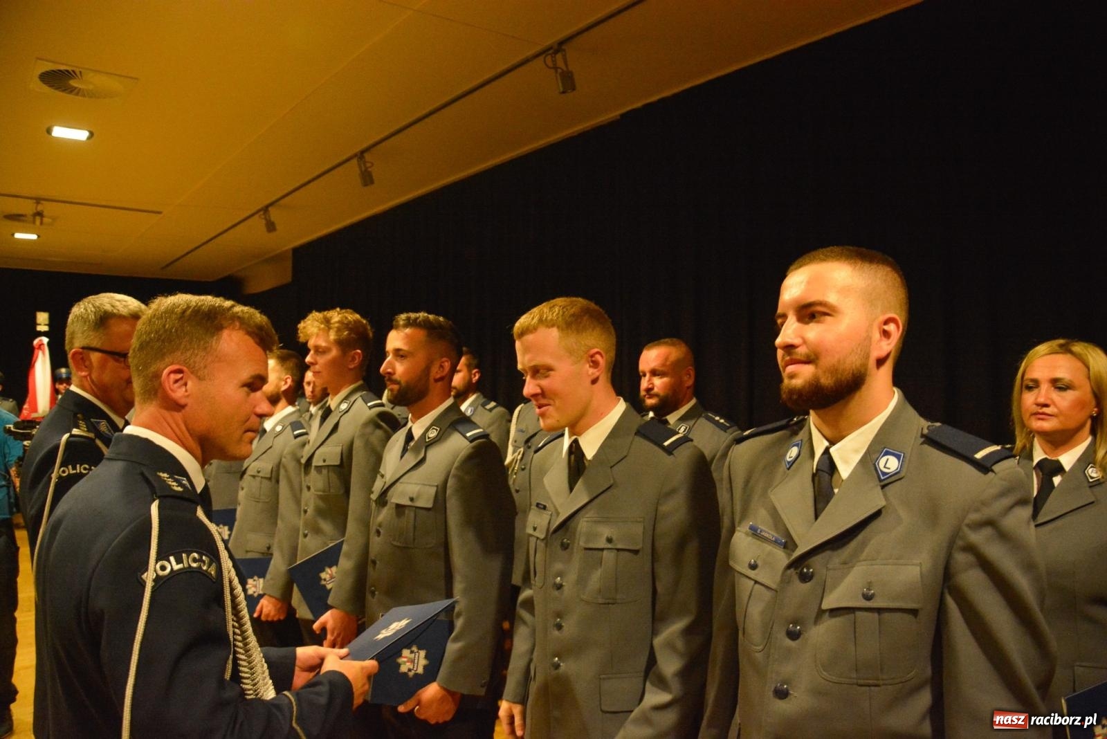 Zdjęcie w galerii na portalu naszraciborz.pl: Szeryf i jego współpracownicy. Raciborska policja świętuje [FOTO i WIDEO] wiadomości z regionu