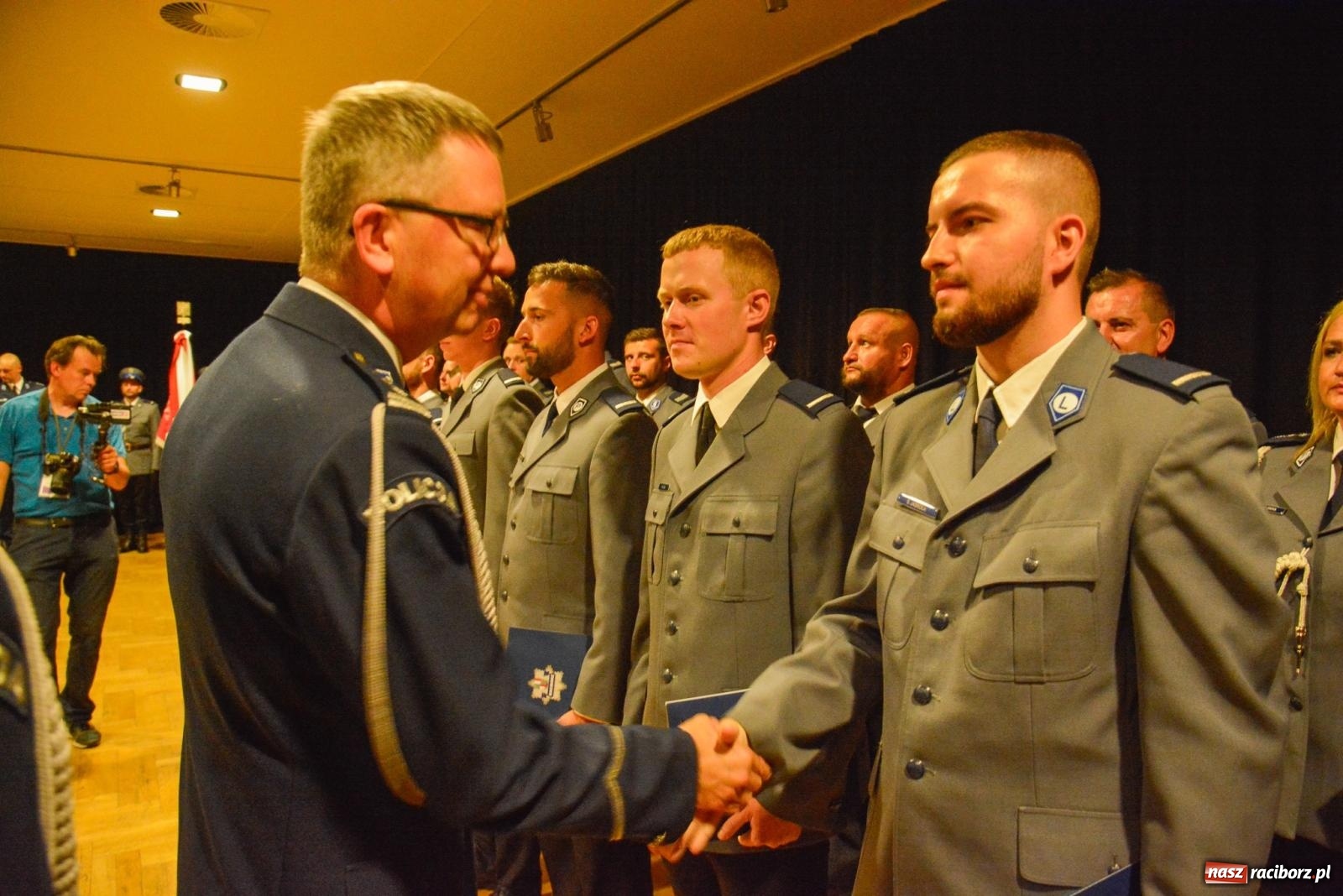 Zdjęcie w galerii na portalu naszraciborz.pl: Szeryf i jego współpracownicy. Raciborska policja świętuje [FOTO i WIDEO] wiadomości z regionu