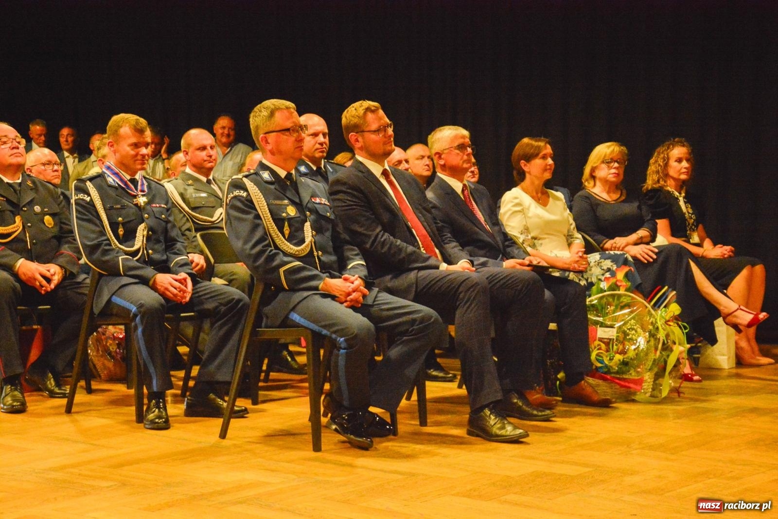 Zdjęcie w galerii na portalu naszraciborz.pl: Szeryf i jego współpracownicy. Raciborska policja świętuje [FOTO i WIDEO] wiadomości z regionu