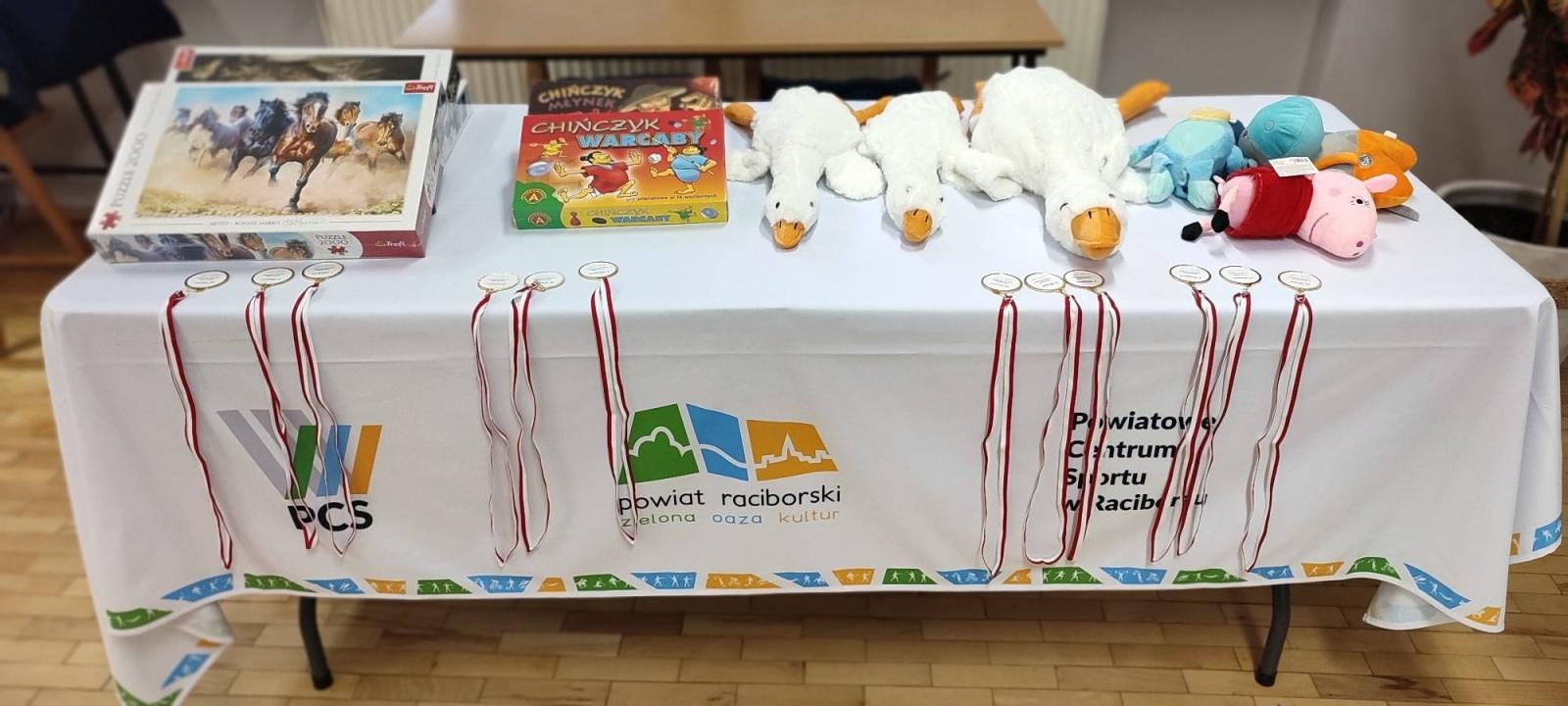 Zdjęcie w galerii na portalu naszraciborz.pl: Wakacyjny turniej Scrabble w PCS wiadomości z regionu