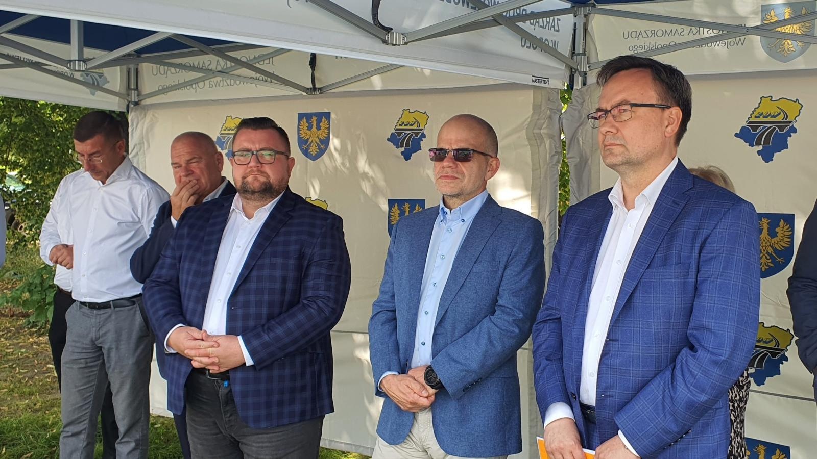 Zdjęcie w galerii na portalu naszraciborz.pl: Zmodernizowana droga Pietrowice Wielkie - Kietrz oficjalnie otwarta [FOTO] wiadomości z regionu