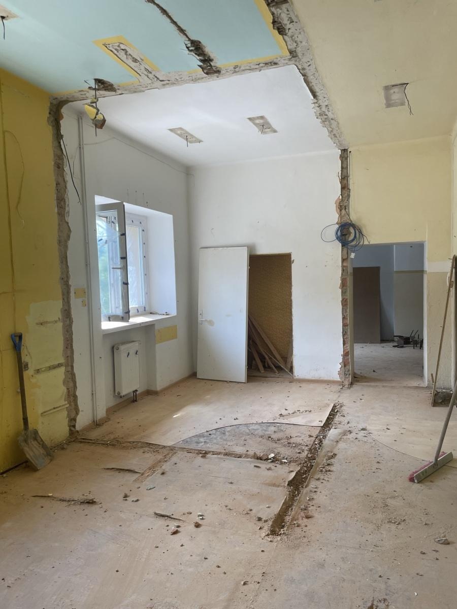 Zdjęcie w galerii na portalu naszraciborz.pl: Ruszyła adaptacja byłej szkoły w Brzeźnicy wiadomości z regionu