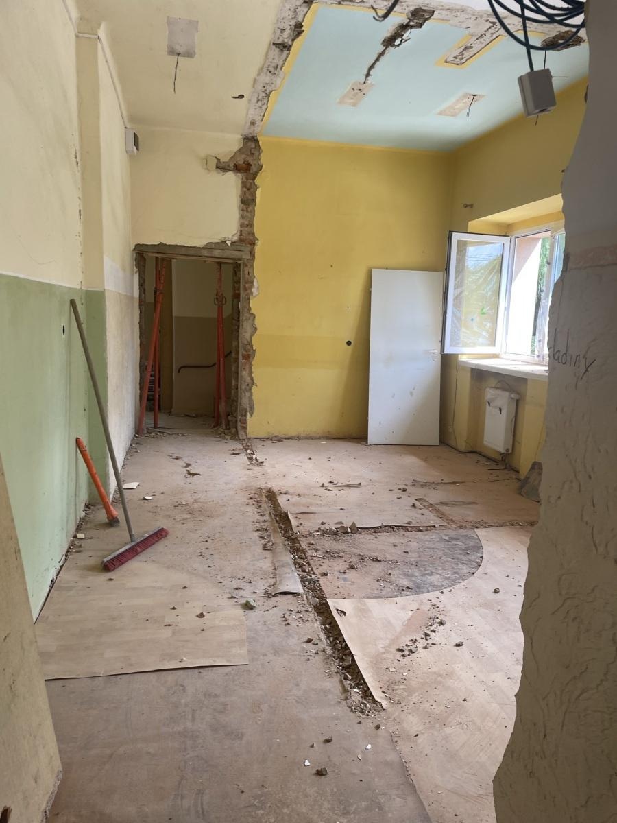 Zdjęcie w galerii na portalu naszraciborz.pl: Ruszyła adaptacja byłej szkoły w Brzeźnicy wiadomości z regionu