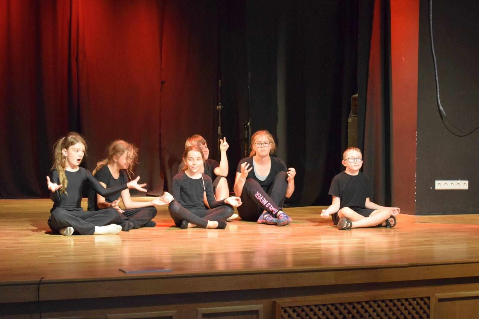 Zdjęcie w galerii na portalu naszraciborz.pl: Epidemia z Będzina na warsztatach w Raciborzu wiadomości z regionu