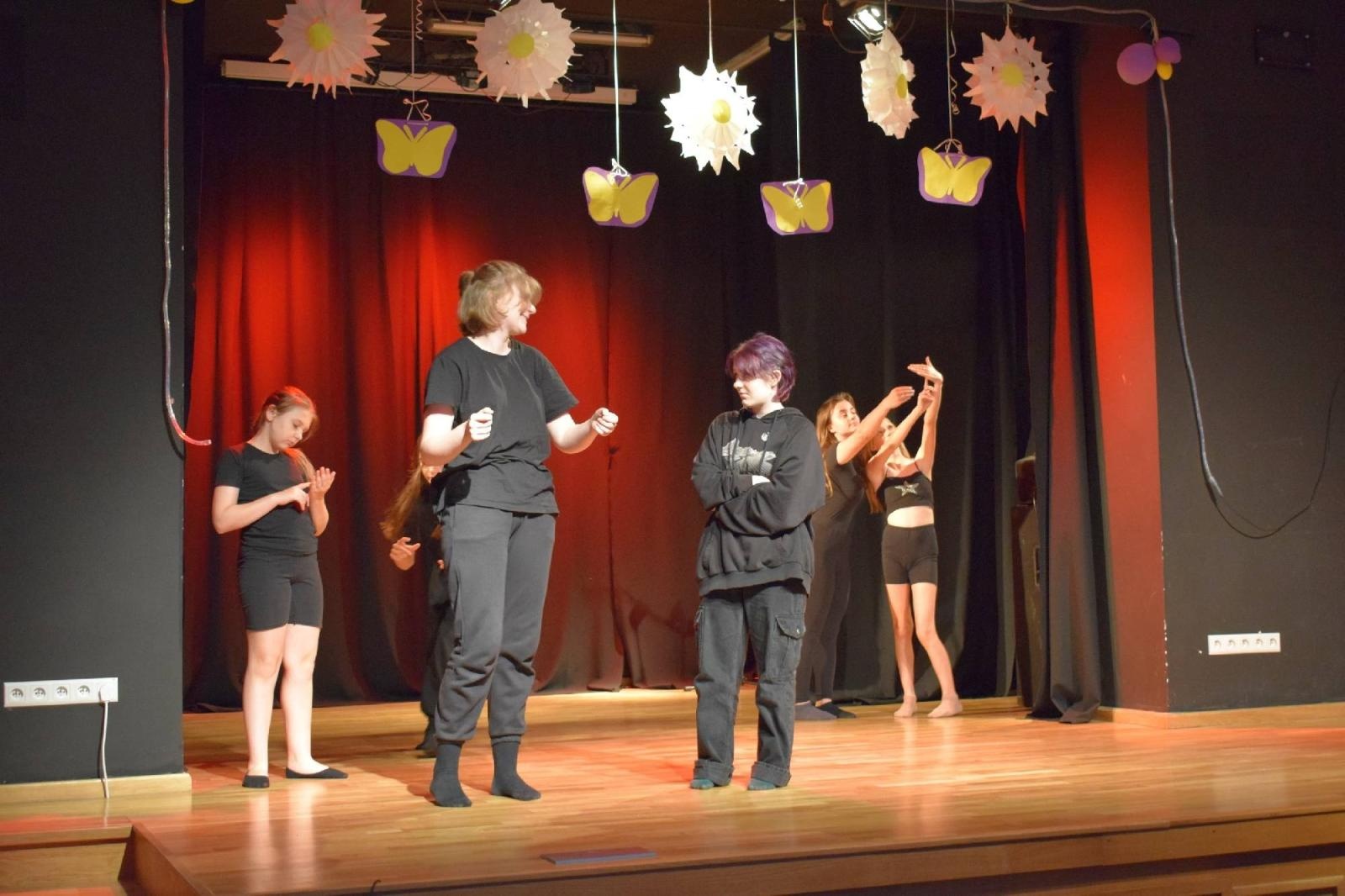 Zdjęcie w galerii na portalu naszraciborz.pl: Epidemia z Będzina na warsztatach w Raciborzu wiadomości z regionu