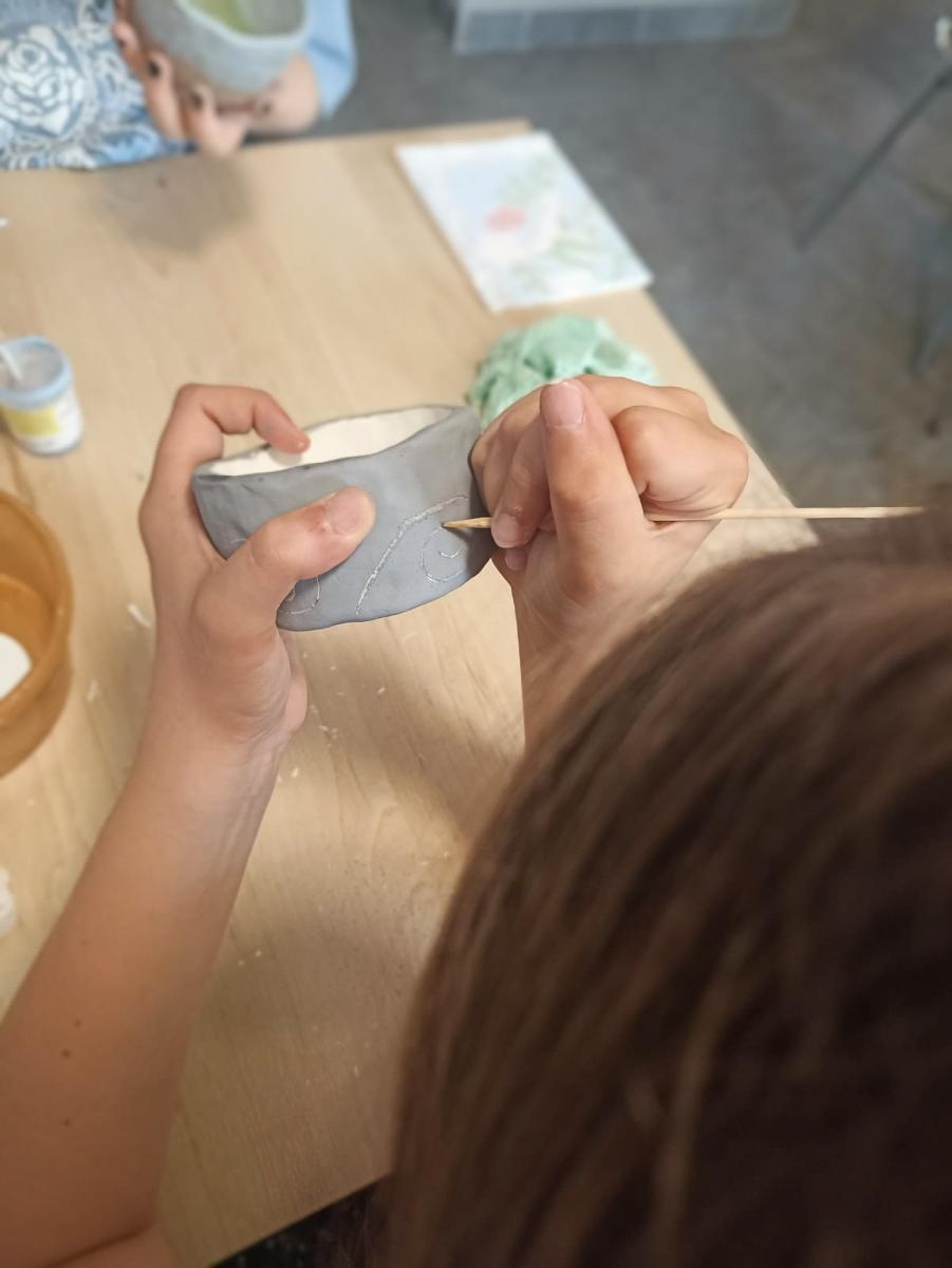 Zdjęcie w galerii na portalu naszraciborz.pl: Ceramiczne wypieki podczas Lata z RCK - relacja wiadomości z regionu