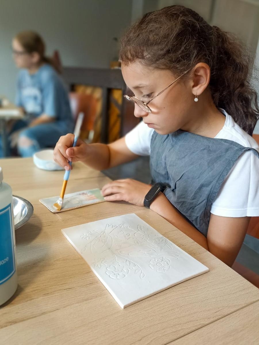 Zdjęcie w galerii na portalu naszraciborz.pl: Ceramiczne wypieki podczas Lata z RCK - relacja wiadomości z regionu