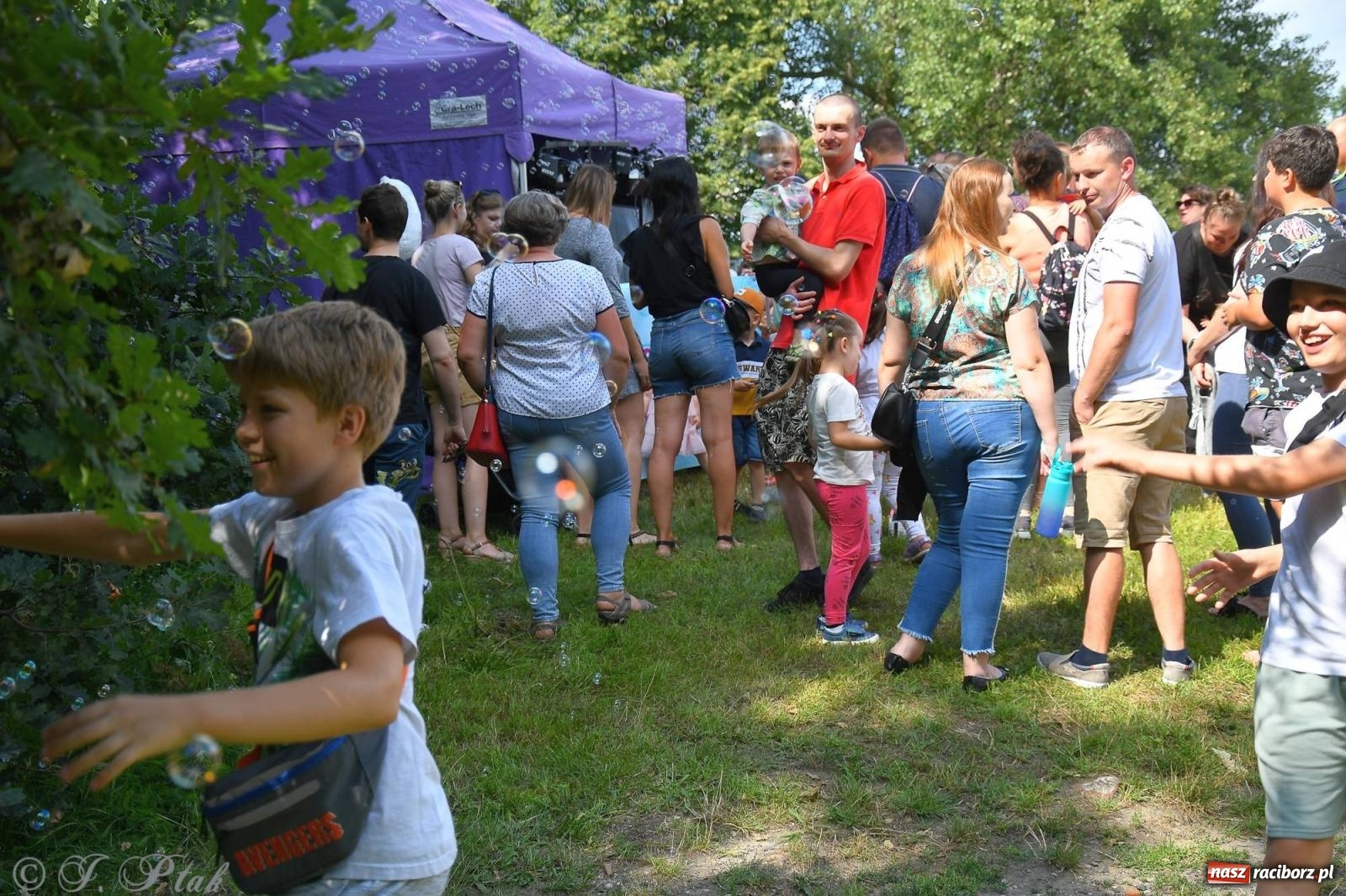 Zdjęcie w galerii na portalu naszraciborz.pl: Festiwal Baniek Mydlanych zawitał do Raciborza wiadomości z regionu