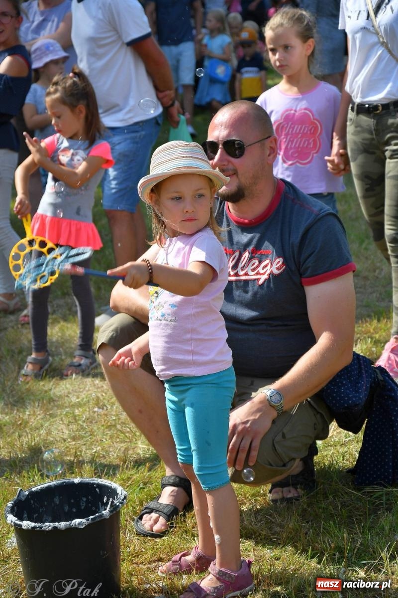 Zdjęcie w galerii na portalu naszraciborz.pl: Festiwal Baniek Mydlanych zawitał do Raciborza wiadomości z regionu