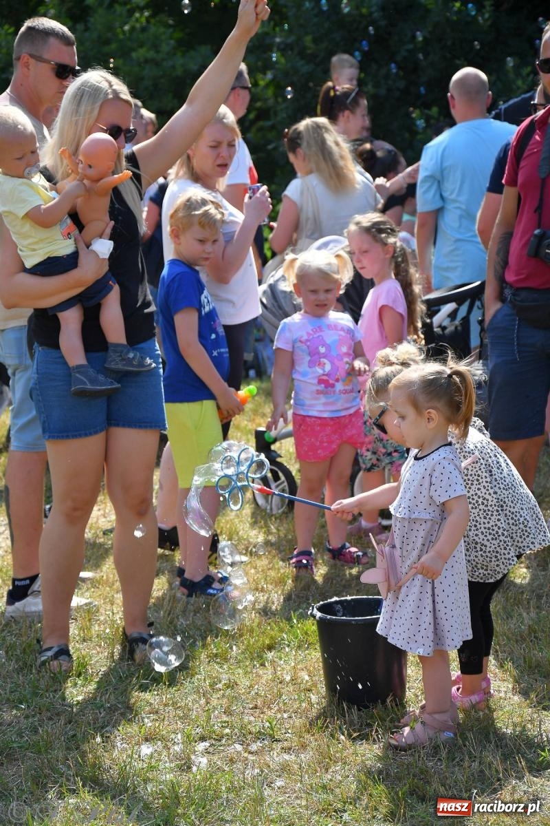 Zdjęcie w galerii na portalu naszraciborz.pl: Festiwal Baniek Mydlanych zawitał do Raciborza wiadomości z regionu