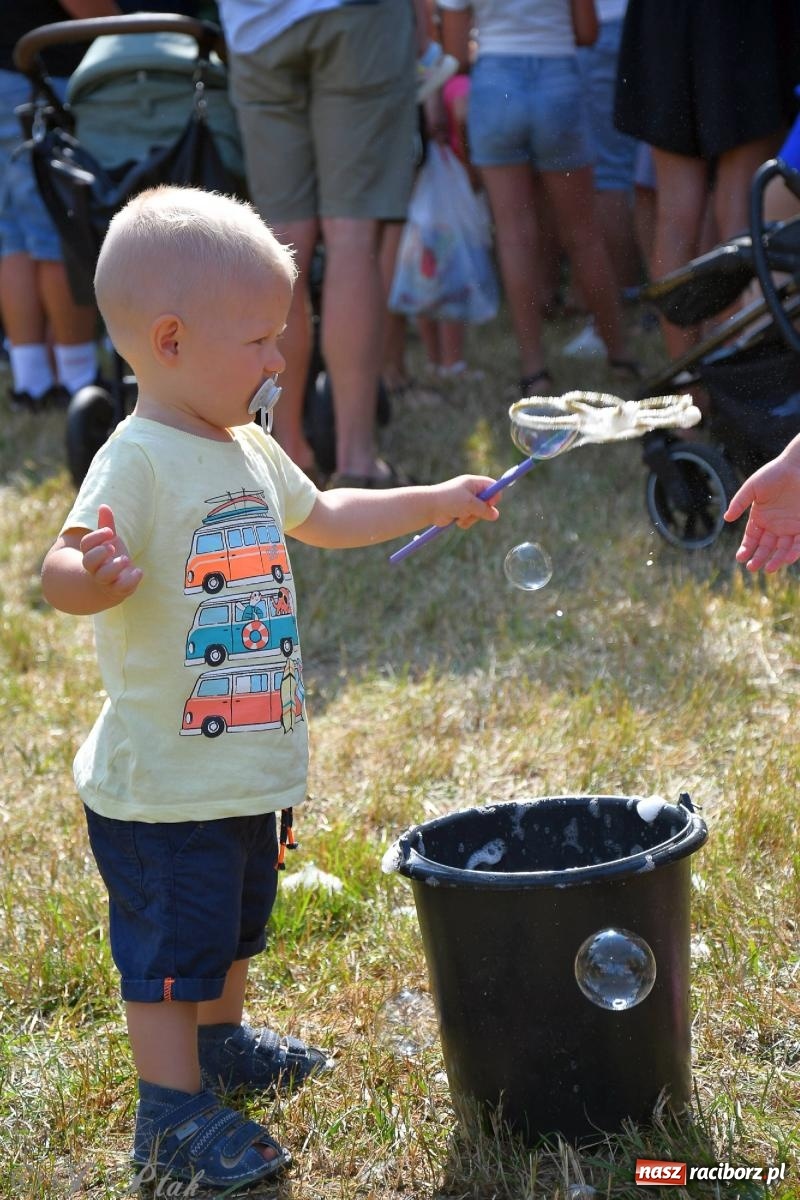 Zdjęcie w galerii na portalu naszraciborz.pl: Festiwal Baniek Mydlanych zawitał do Raciborza wiadomości z regionu