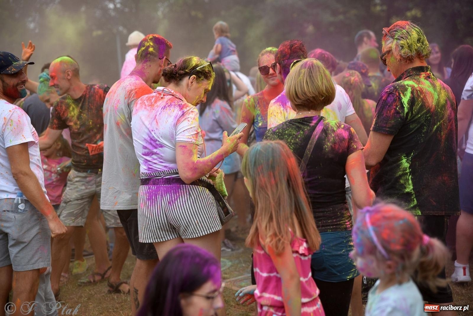 Zdjęcie w galerii na portalu naszraciborz.pl: Kolor Fest Racibórz [FOTO i WIDEO] wiadomości z regionu
