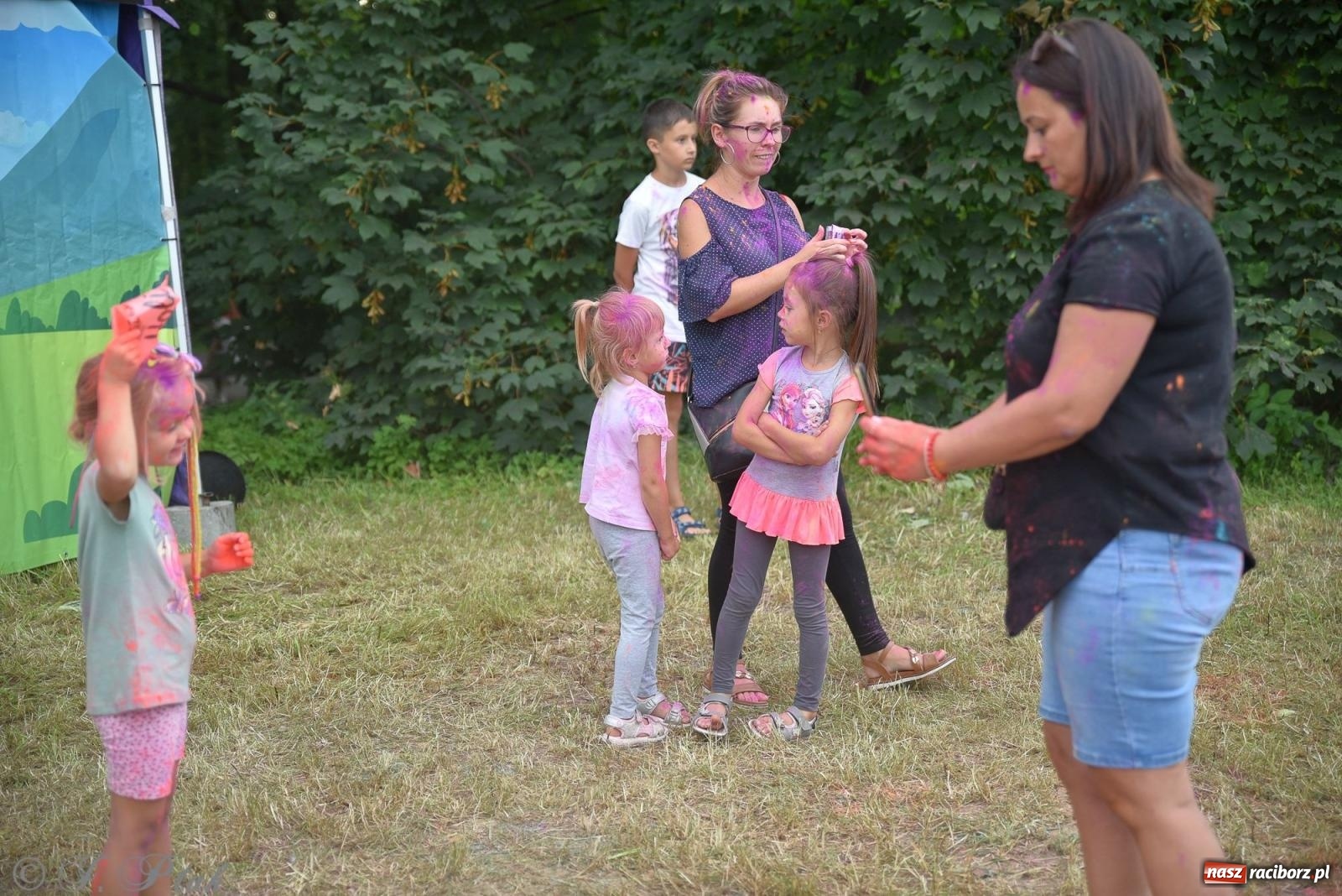Zdjęcie w galerii na portalu naszraciborz.pl: Kolor Fest Racibórz [FOTO i WIDEO] wiadomości z regionu