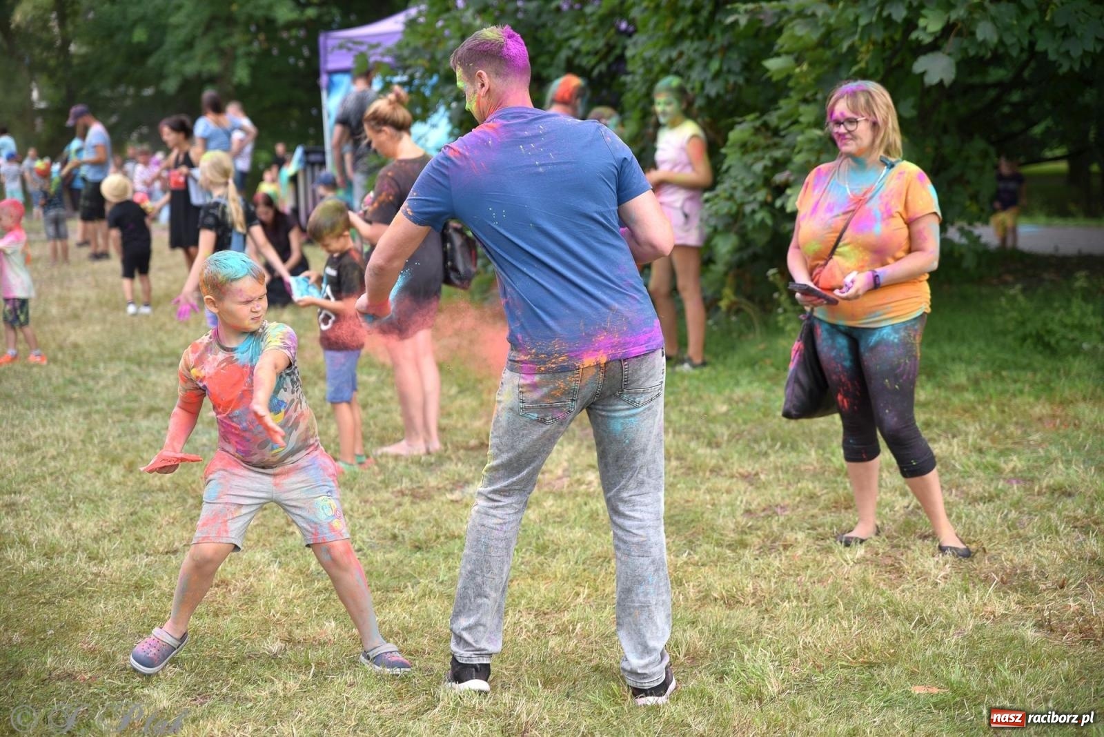 Zdjęcie w galerii na portalu naszraciborz.pl: Kolor Fest Racibórz [FOTO i WIDEO] wiadomości z regionu