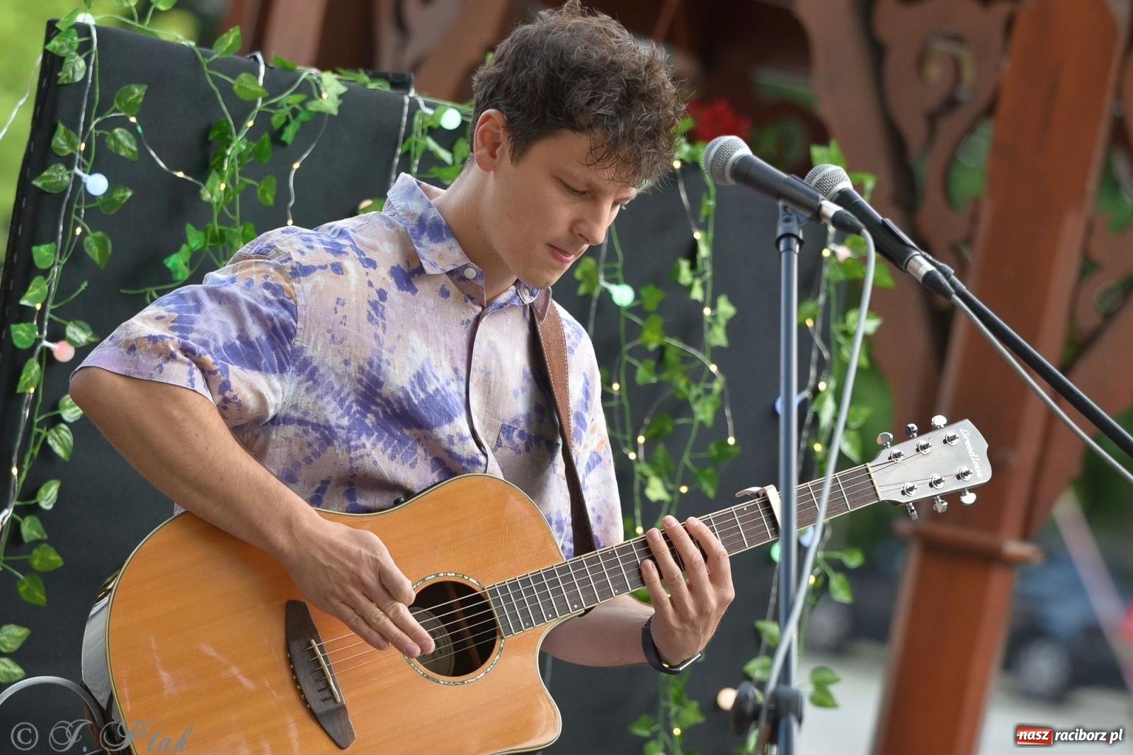 Zdjęcie w galerii na portalu naszraciborz.pl: Akustycznie o miłości na raciborskim zamku [FOTO i WIDEO] wiadomości z regionu