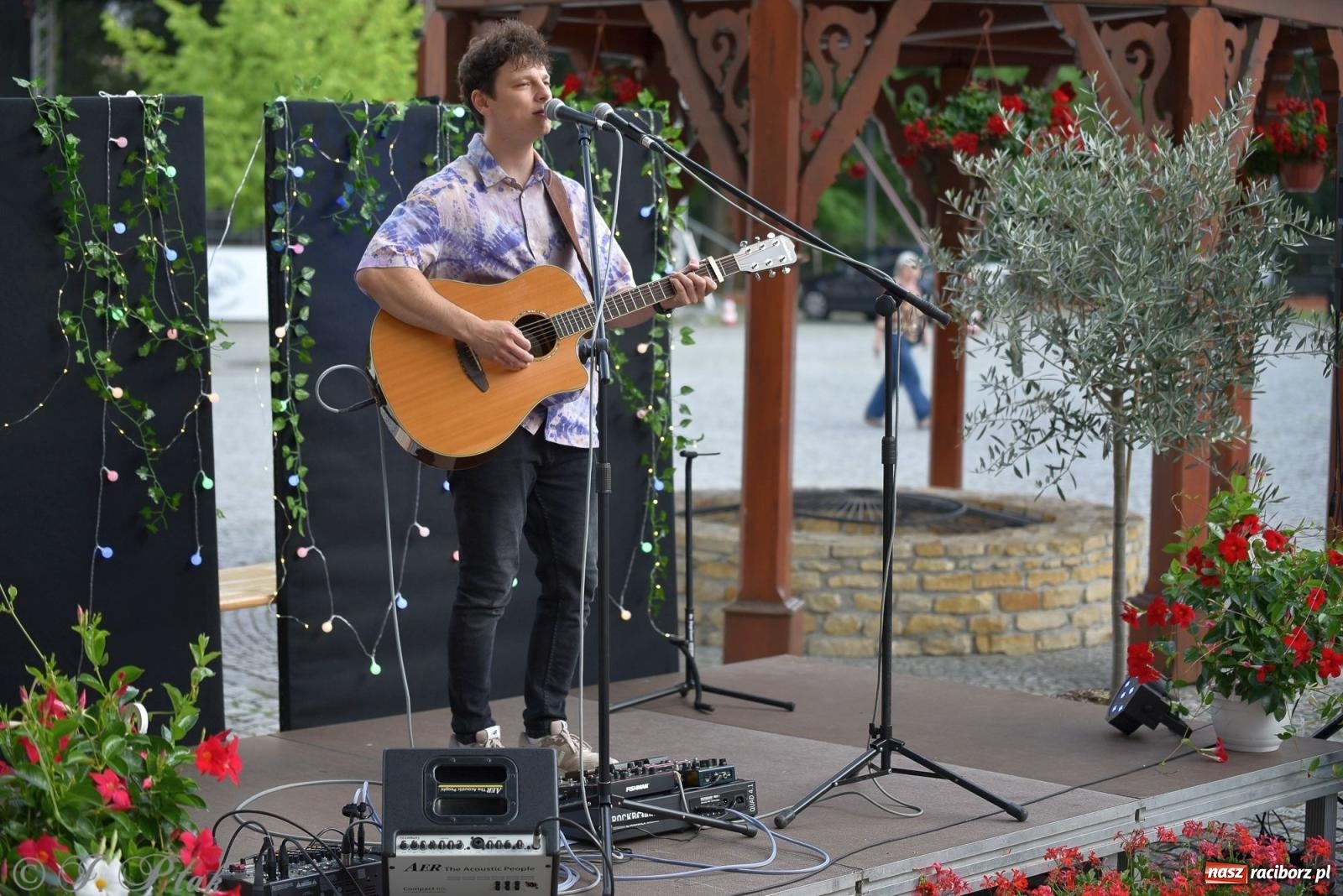 Zdjęcie w galerii na portalu naszraciborz.pl: Akustycznie o miłości na raciborskim zamku [FOTO i WIDEO] wiadomości z regionu