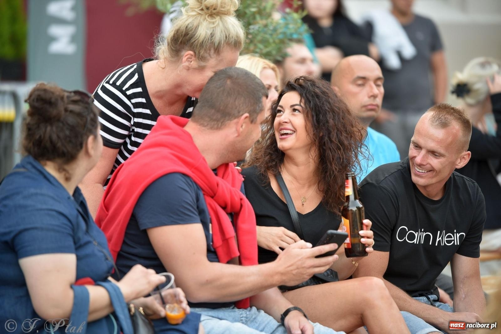 Zdjęcie w galerii na portalu naszraciborz.pl: Akustycznie o miłości na raciborskim zamku [FOTO i WIDEO] wiadomości z regionu