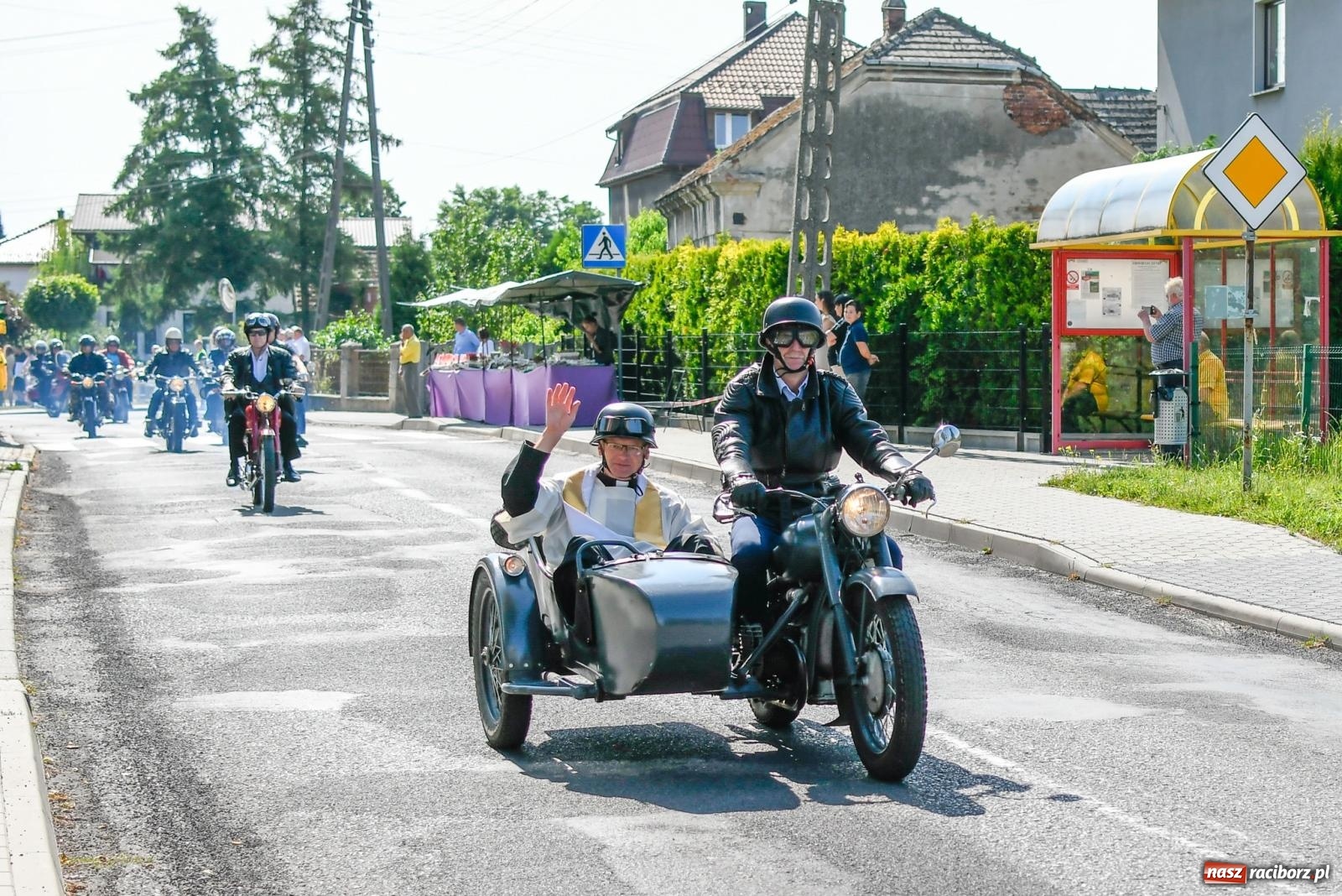 Zdjęcie w galerii na portalu naszraciborz.pl: Parada motocykli na odpust św. Krzysztofa w Pogrzebieniu [FOTO i WIDEO] wiadomości z regionu