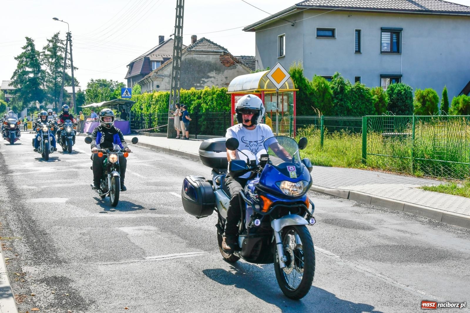 Zdjęcie w galerii na portalu naszraciborz.pl: Parada motocykli na odpust św. Krzysztofa w Pogrzebieniu [FOTO i WIDEO] wiadomości z regionu