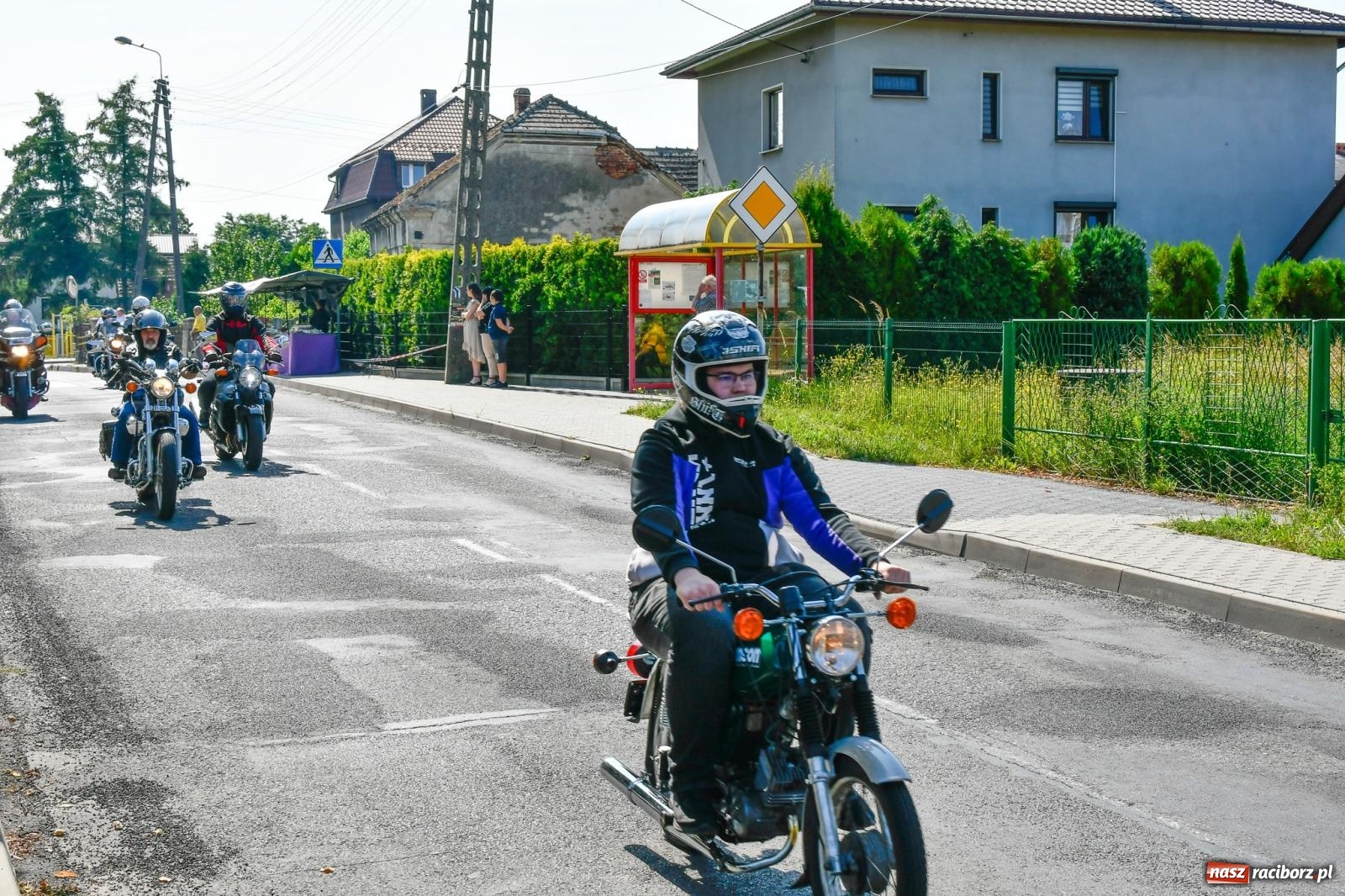Zdjęcie w galerii na portalu naszraciborz.pl: Parada motocykli na odpust św. Krzysztofa w Pogrzebieniu [FOTO i WIDEO] wiadomości z regionu