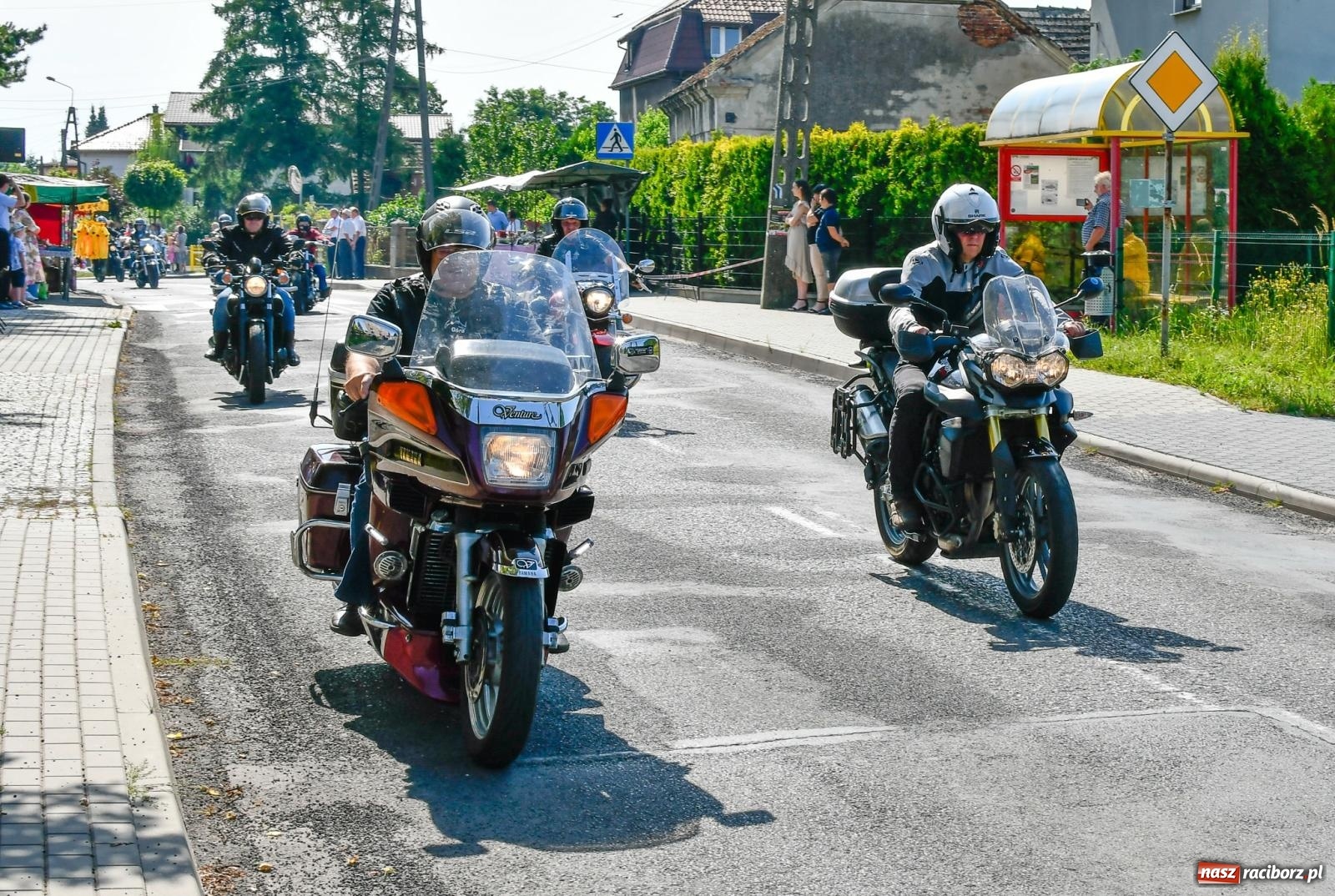 Zdjęcie w galerii na portalu naszraciborz.pl: Parada motocykli na odpust św. Krzysztofa w Pogrzebieniu [FOTO i WIDEO] wiadomości z regionu