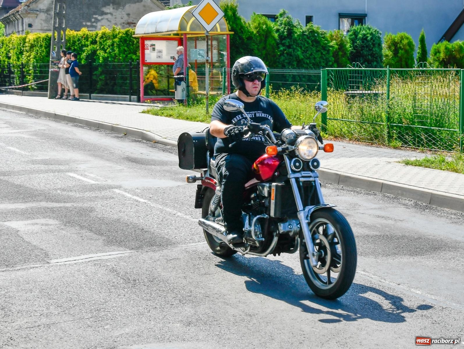 Zdjęcie w galerii na portalu naszraciborz.pl: Parada motocykli na odpust św. Krzysztofa w Pogrzebieniu [FOTO i WIDEO] wiadomości z regionu