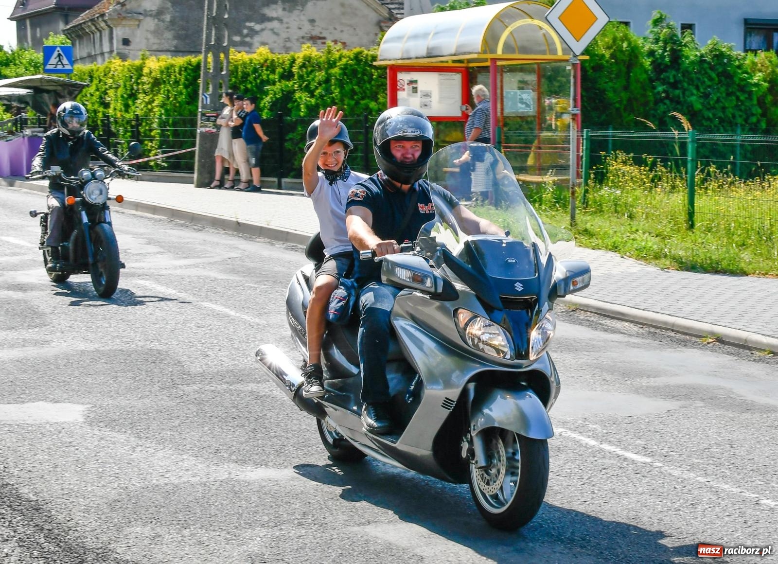 Zdjęcie w galerii na portalu naszraciborz.pl: Parada motocykli na odpust św. Krzysztofa w Pogrzebieniu [FOTO i WIDEO] wiadomości z regionu