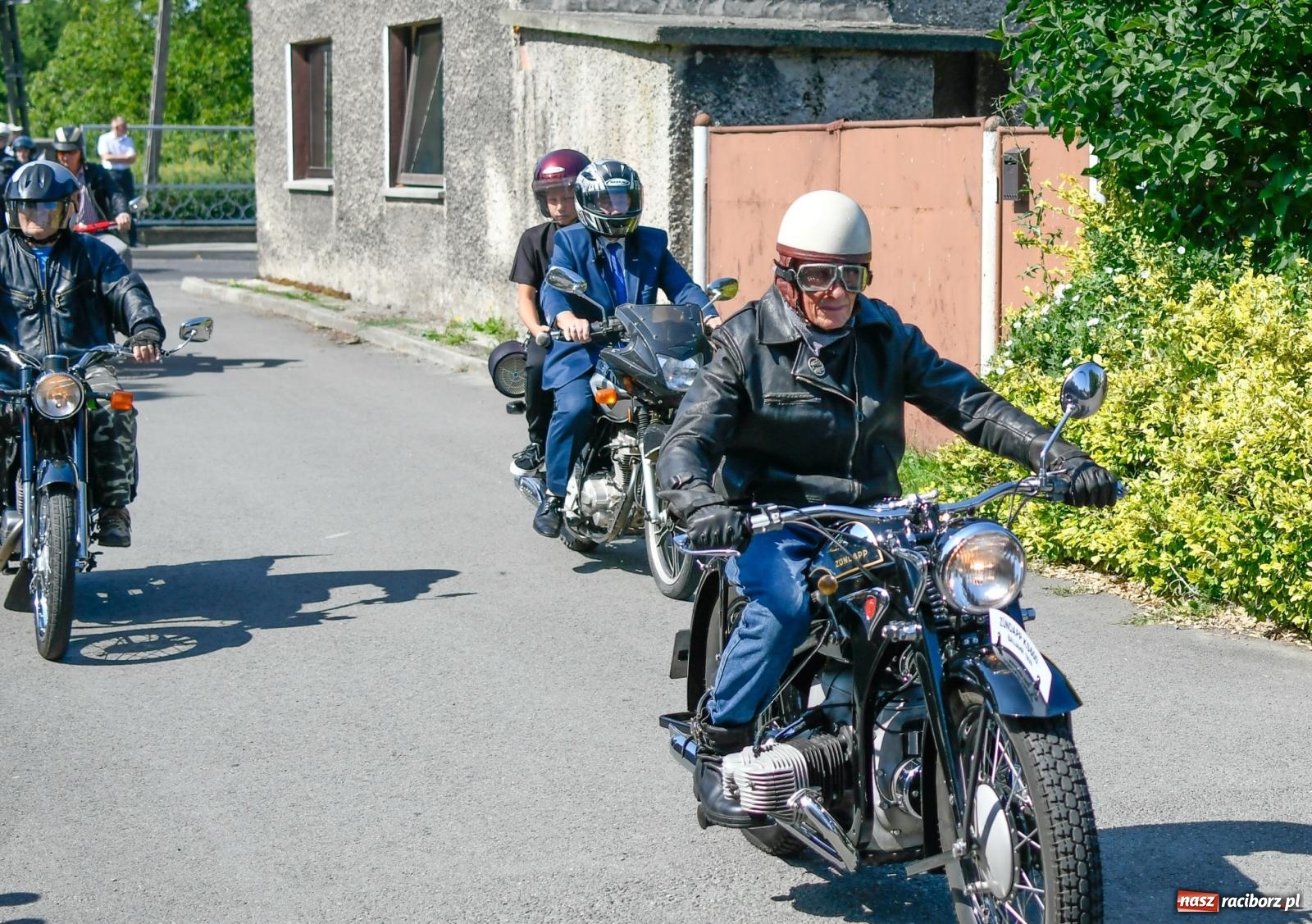 Zdjęcie w galerii na portalu naszraciborz.pl: Parada motocykli na odpust św. Krzysztofa w Pogrzebieniu [FOTO i WIDEO] wiadomości z regionu